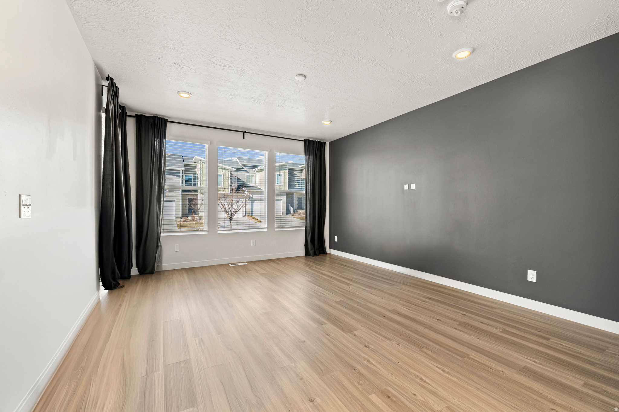 SUNFLOWER FIELDS - Residential