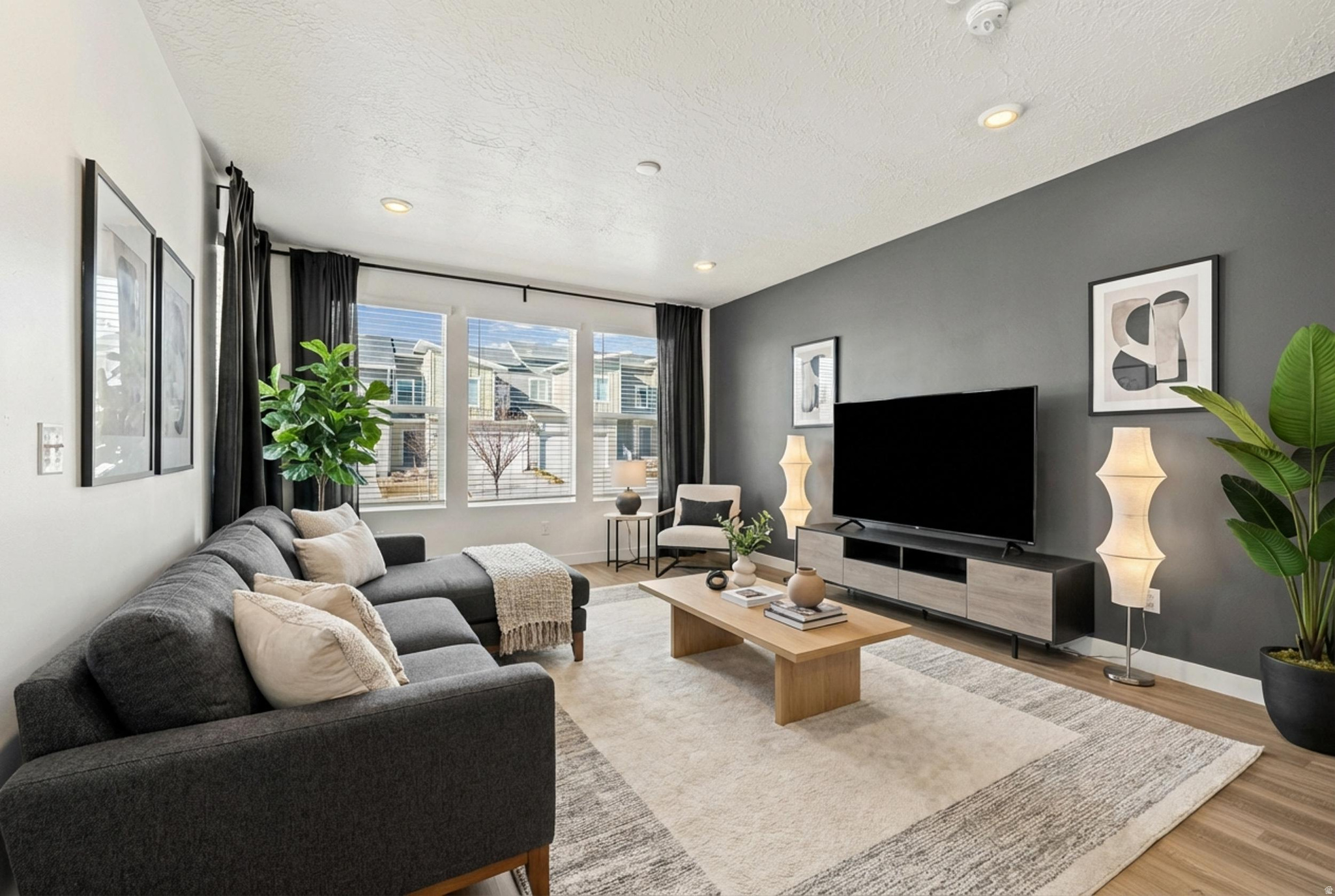 SUNFLOWER FIELDS - Residential