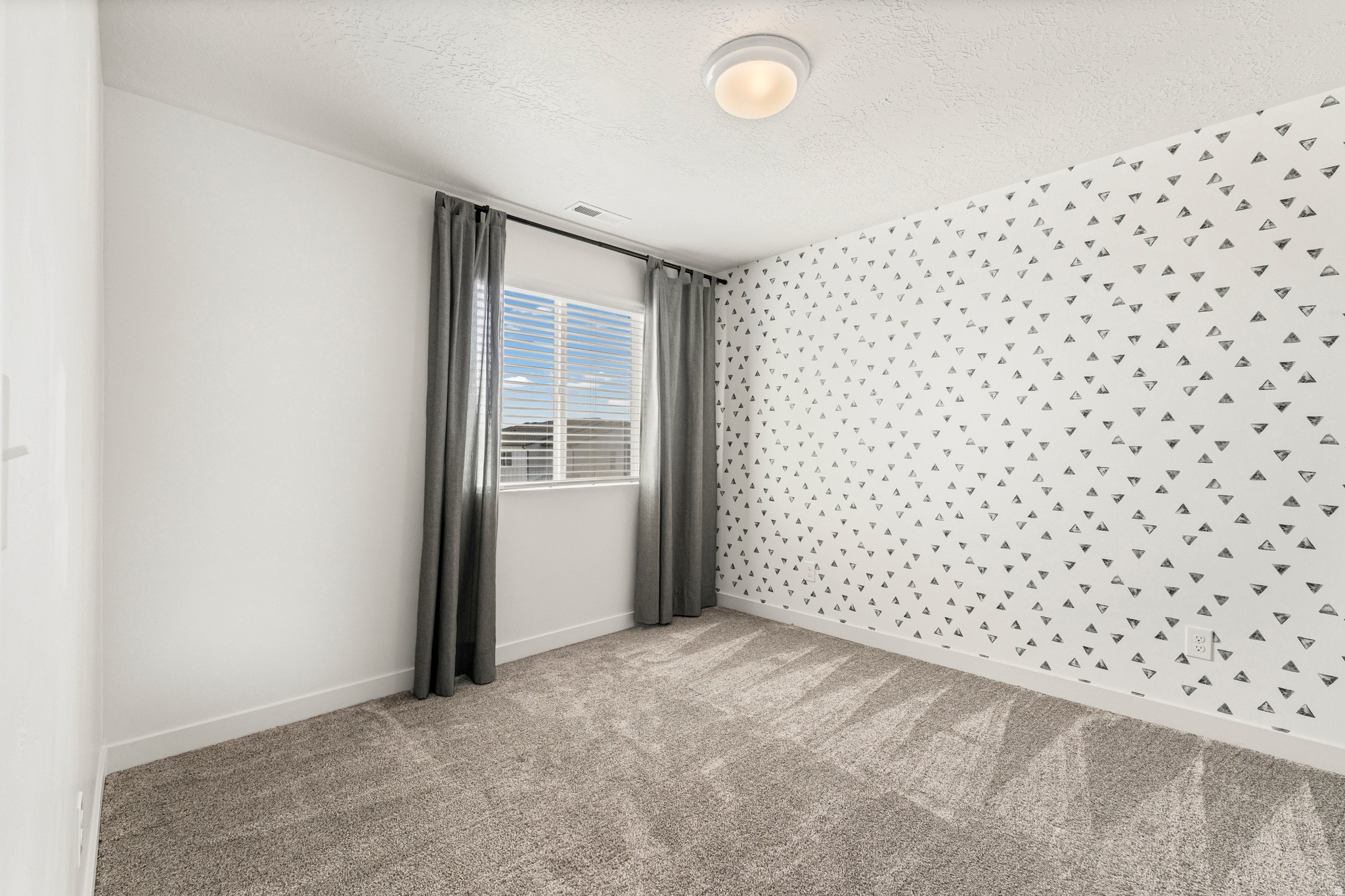 SUNFLOWER FIELDS - Residential