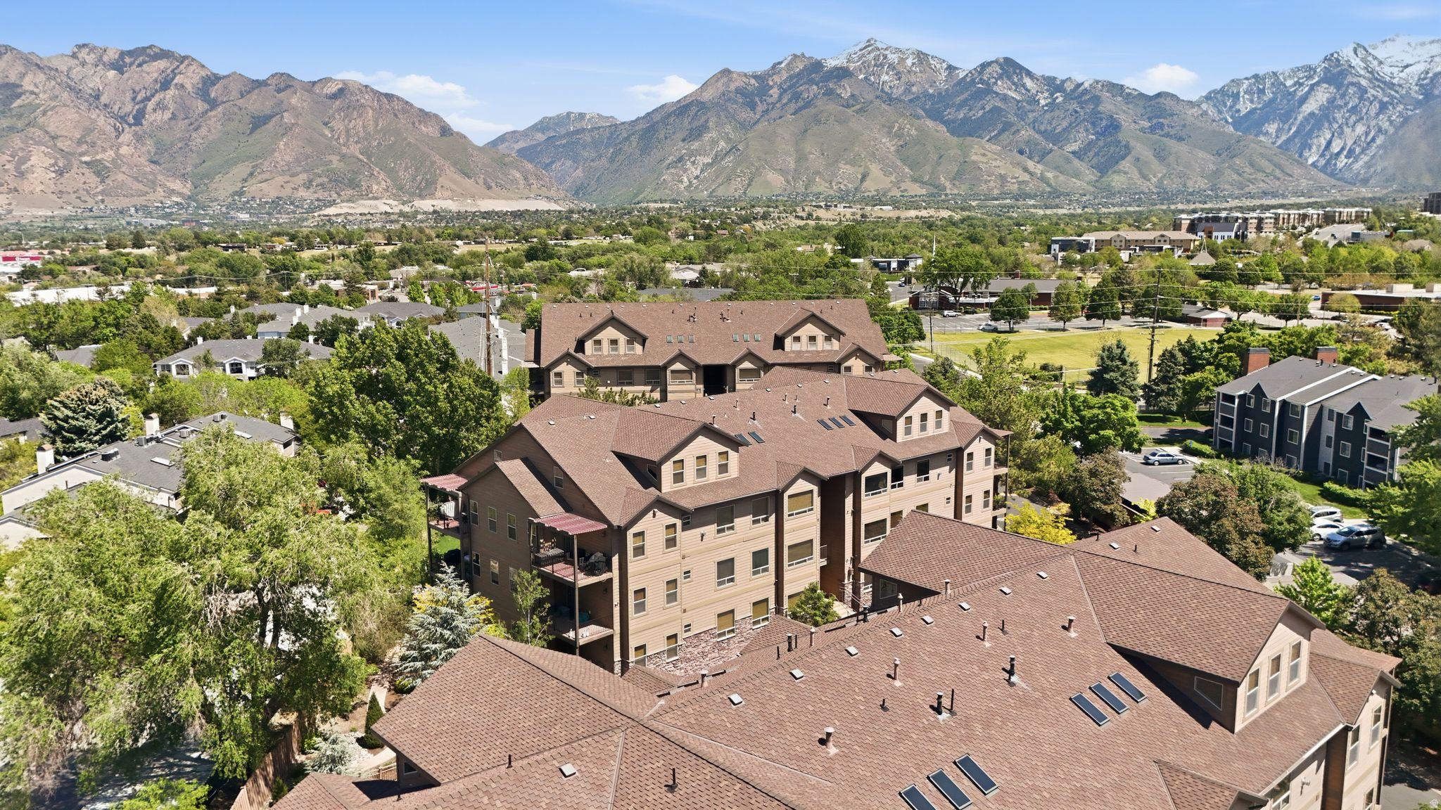 MONTROSE VILLAGE - Residential