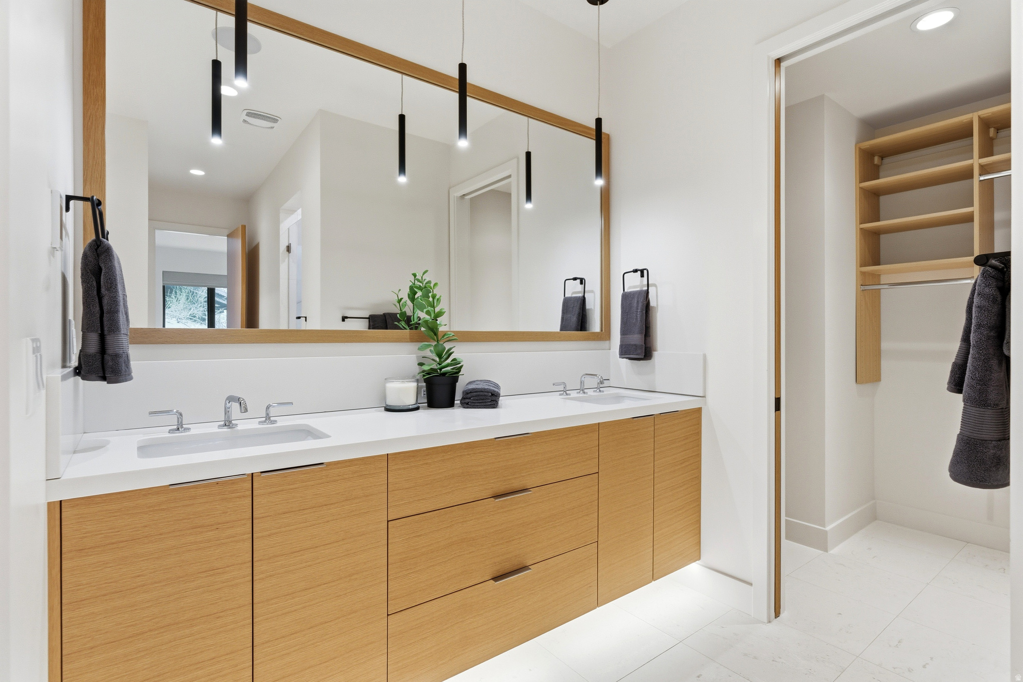 HIDEOUT CANYON PHASE 1 - Residential