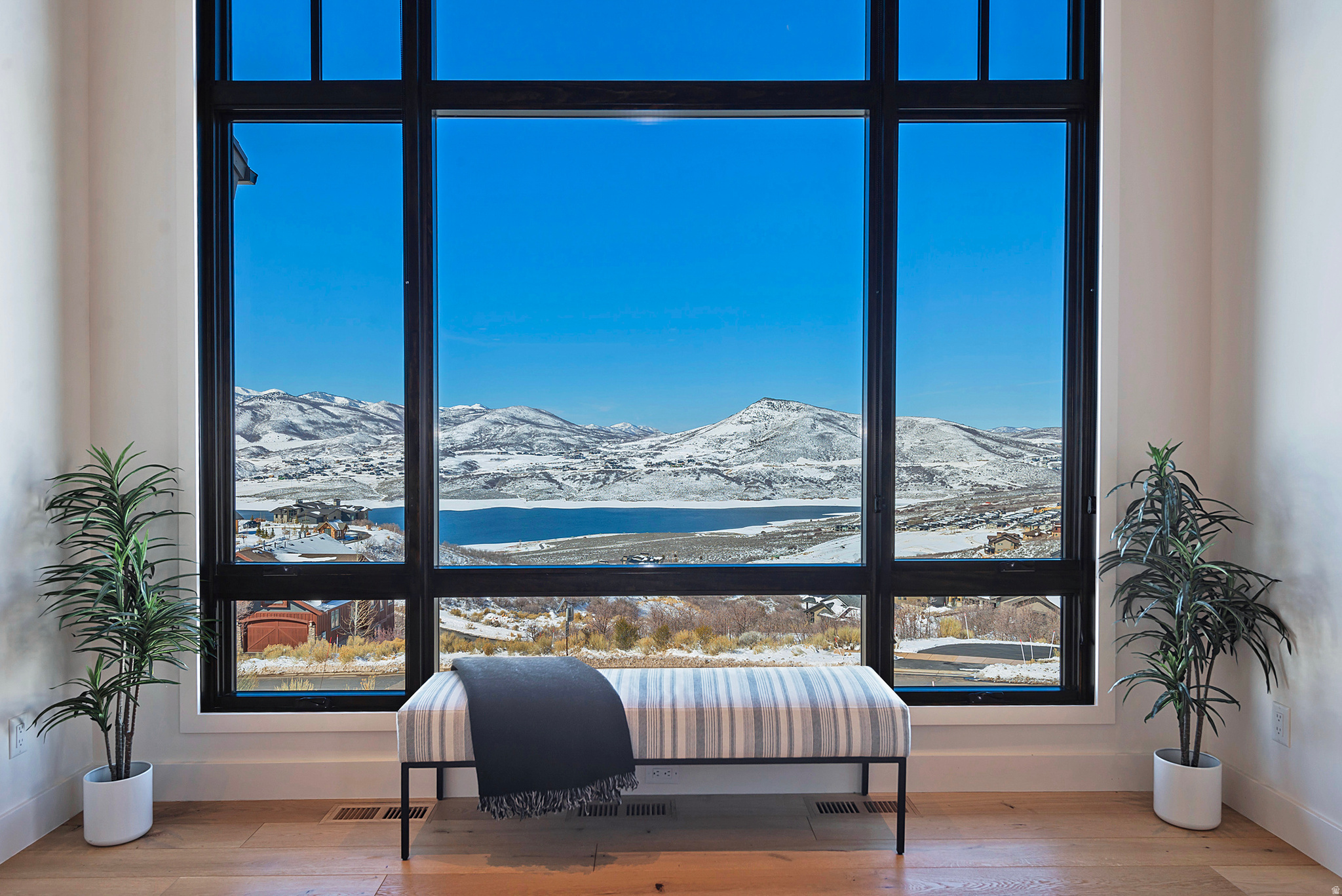 HIDEOUT CANYON PHASE 1 - Residential