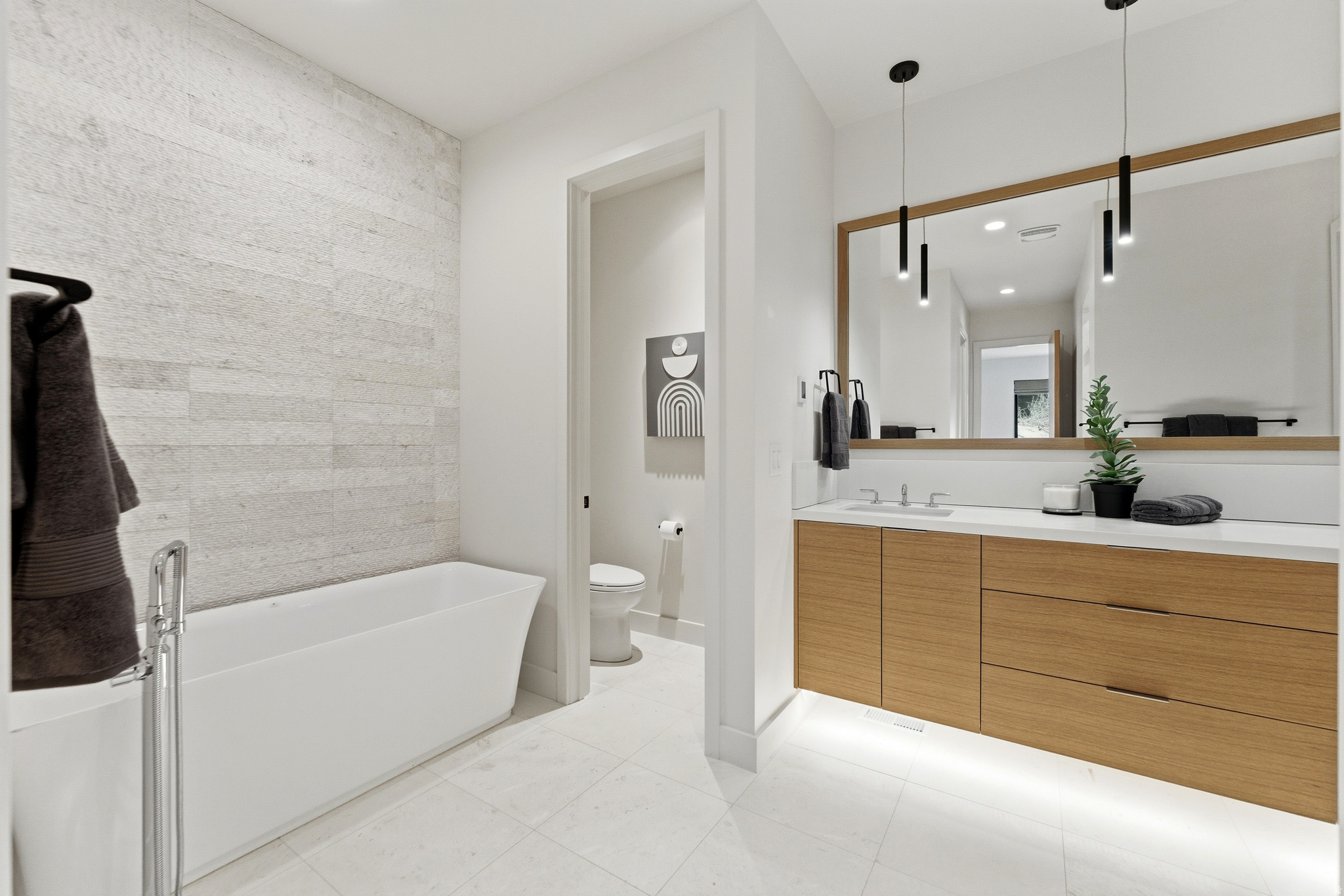 HIDEOUT CANYON PHASE 1 - Residential