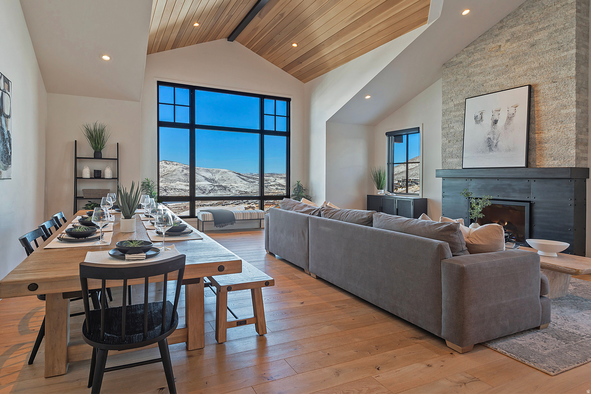 HIDEOUT CANYON PHASE 1 - Residential