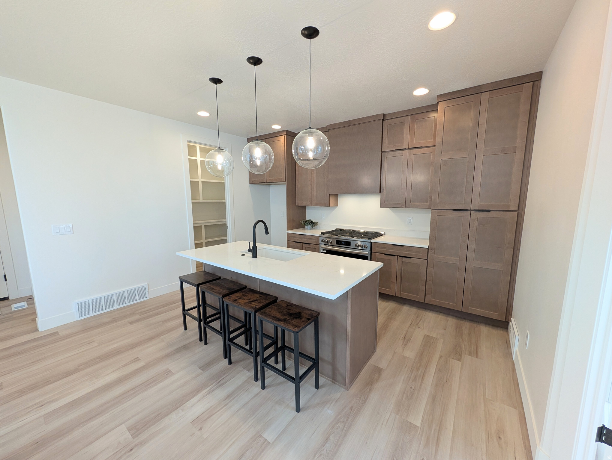 DAYBREAK - Residential