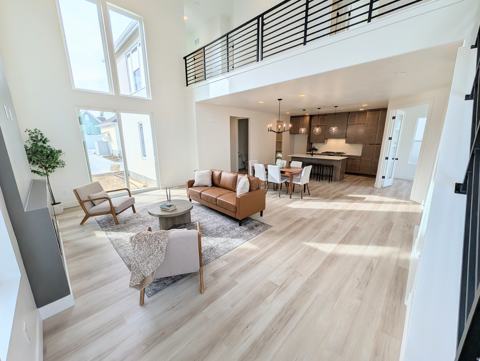 DAYBREAK - Residential