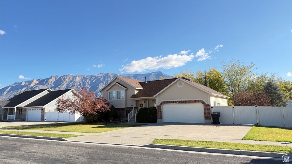 Photo of 3570 N 3050 W, Farr West, UT 84404 (MLS # 2118255)