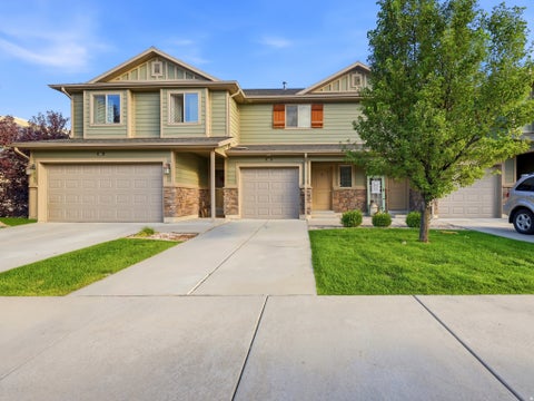 Townhouse For Sale - 1852 E Whitetail Dr<br/> Layton, UT 84040