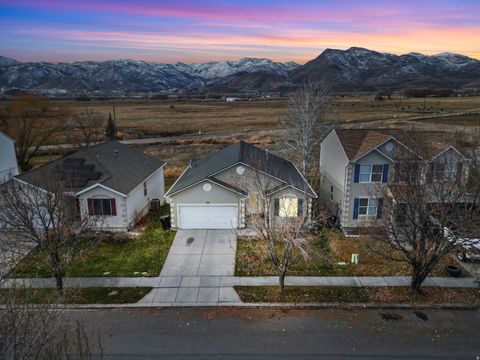 Tiny photo for 548 W INVERNESS LN N, Heber City, UT 84032 (MLS # 2126281)