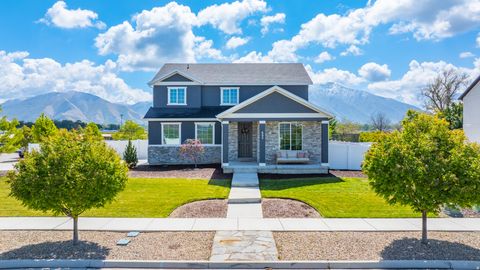 Photo of 805 S SPRING CANYON WAY, Springville, UT 84663 (MLS # 2154933)