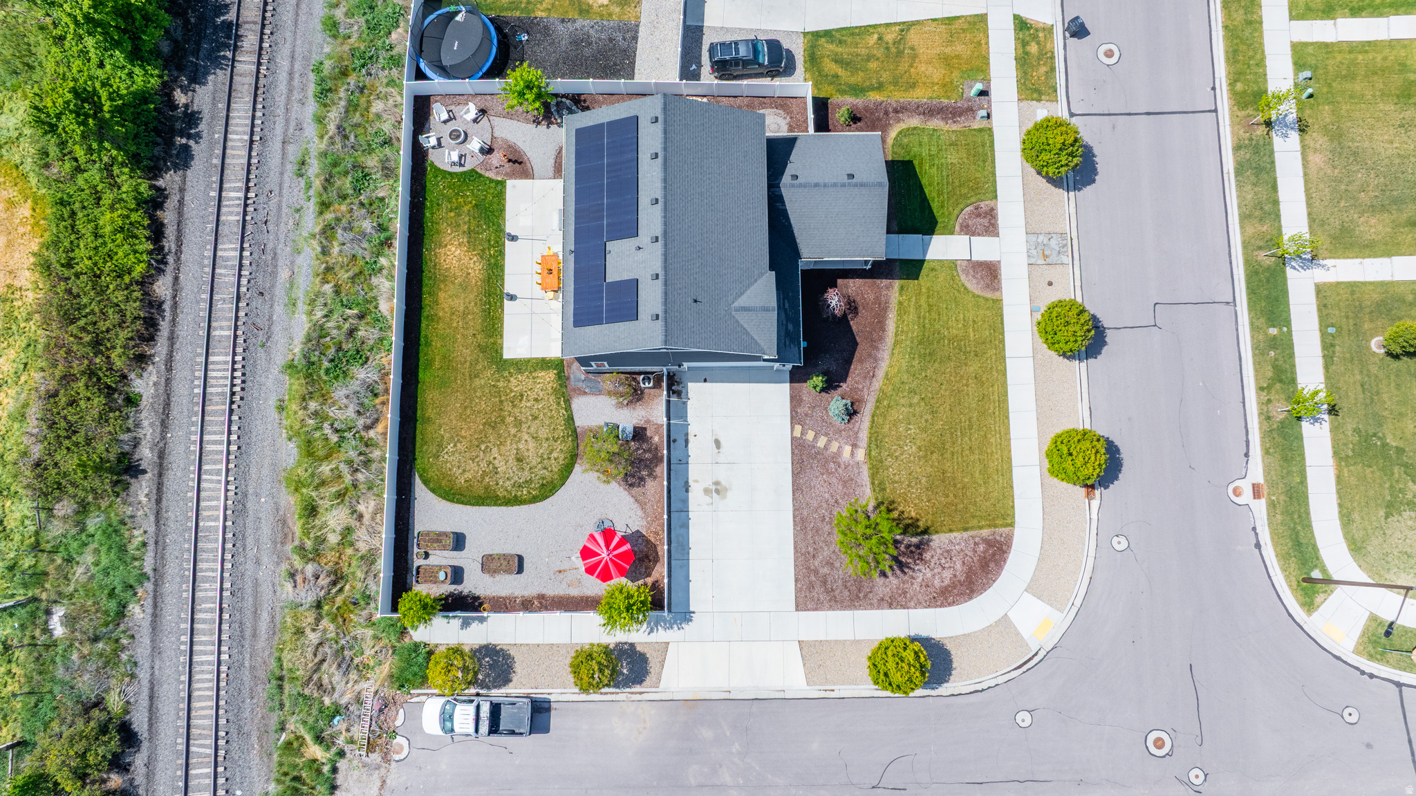 ASHTON - Residential