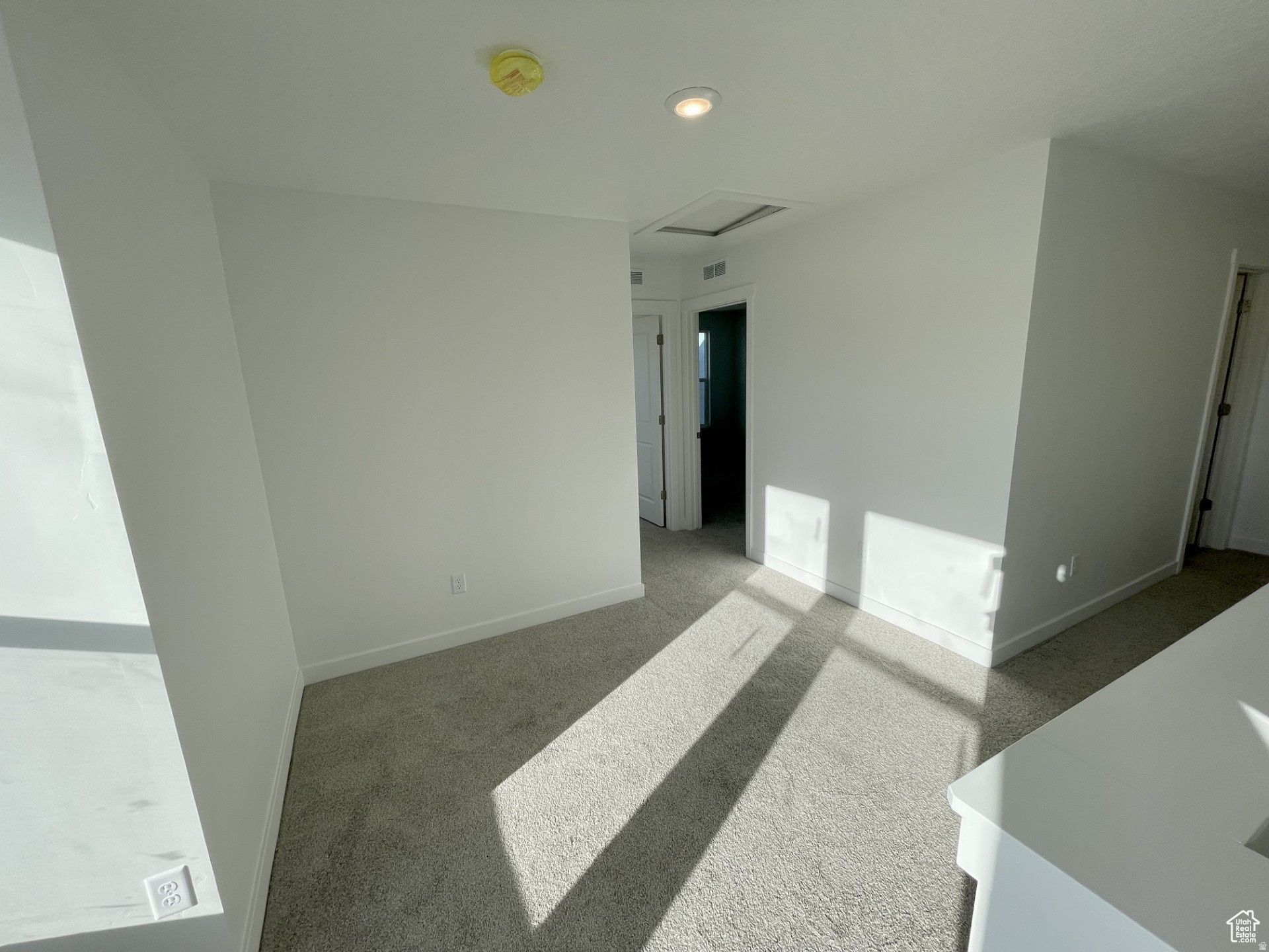 BEACON POINTE - Residential