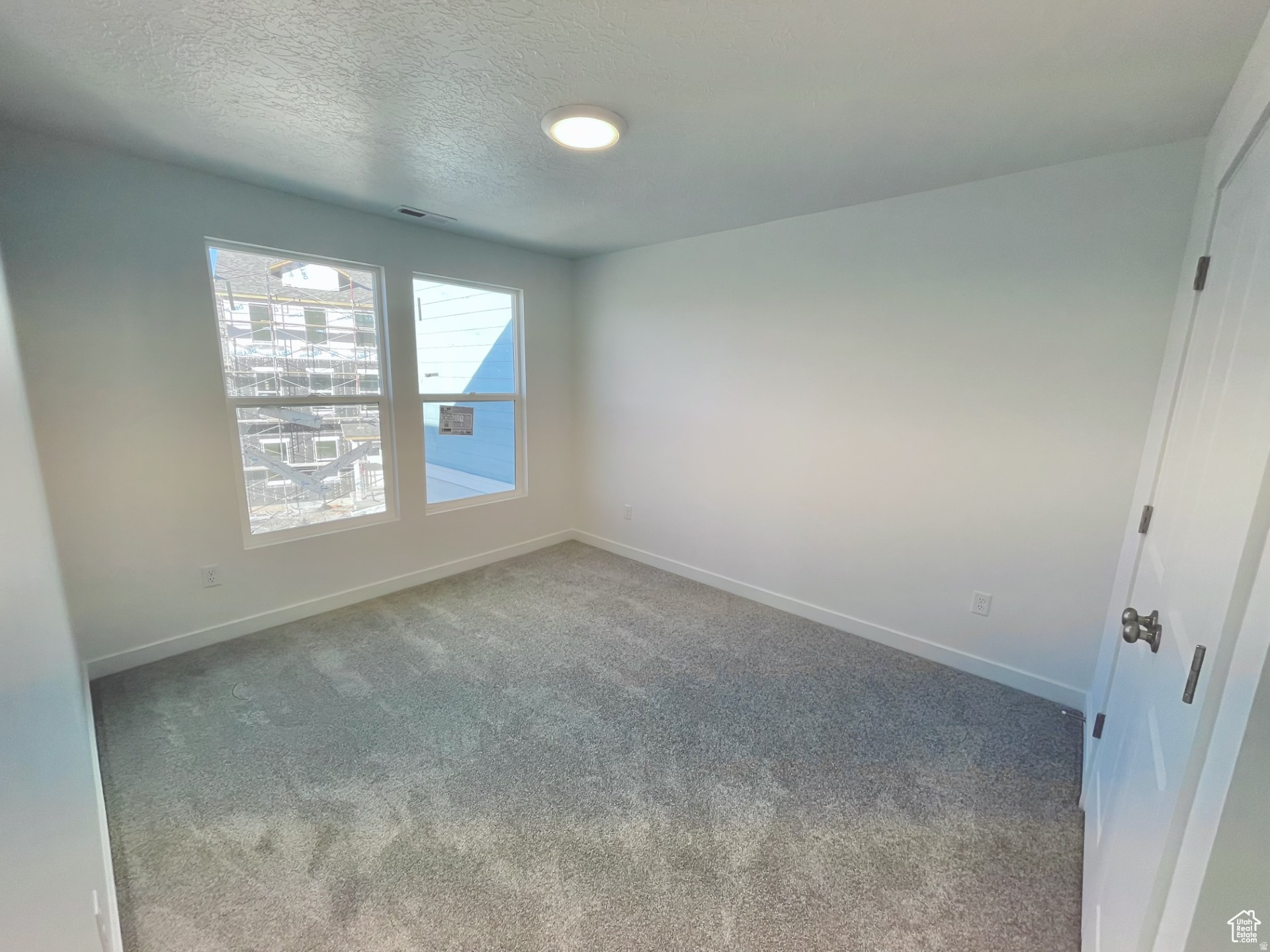 BEACON POINTE - Residential