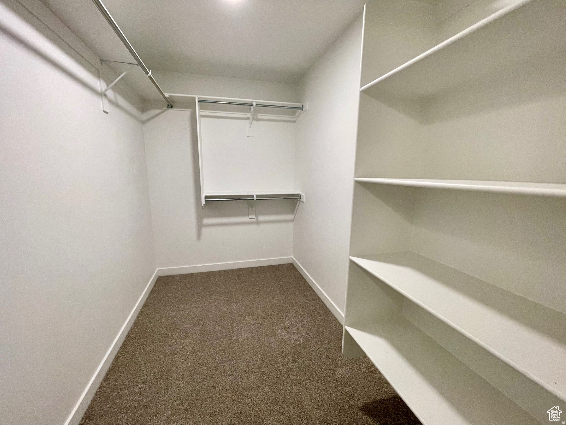 BEACON POINTE - Residential