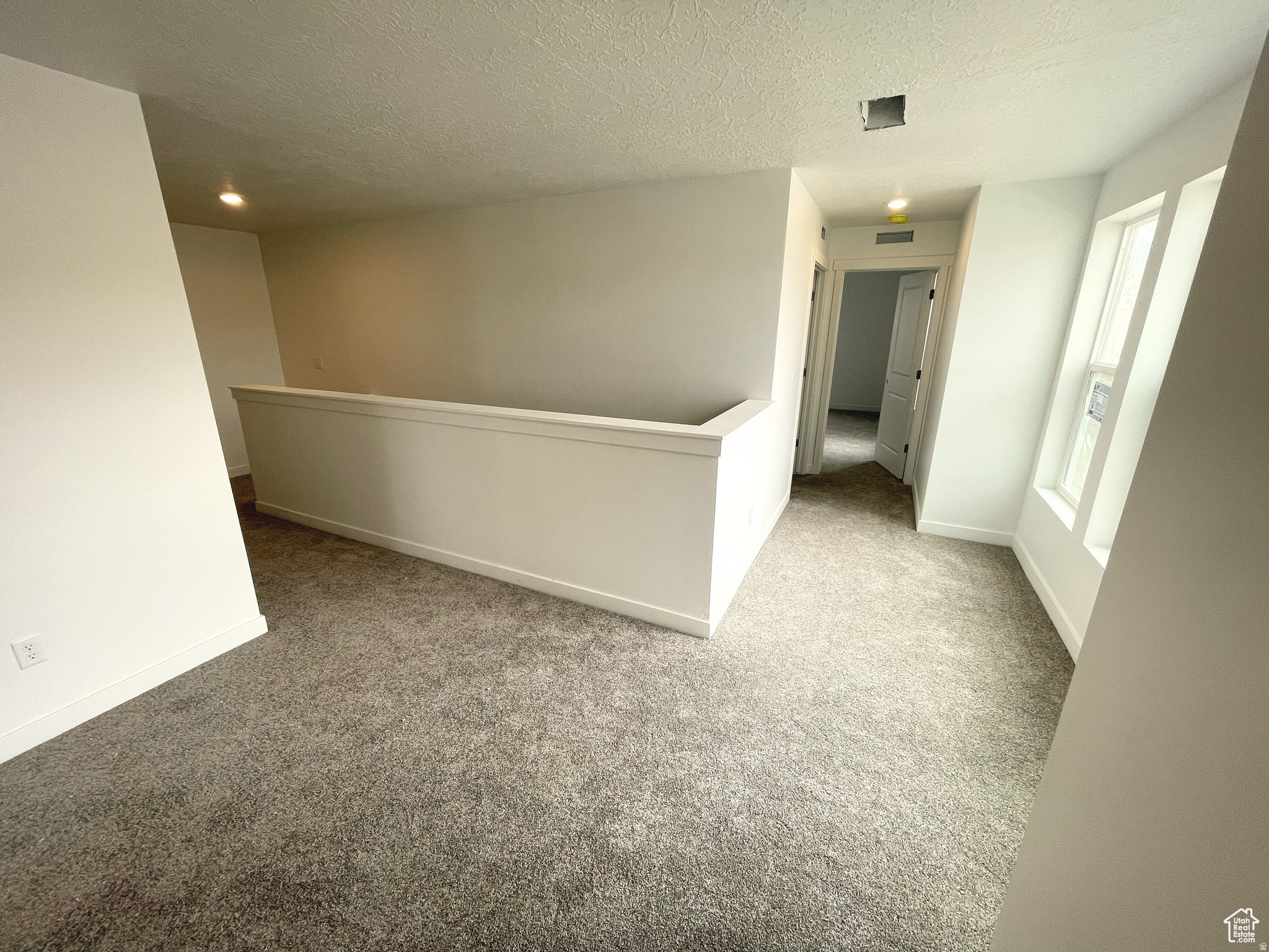 BEACON POINTE - Residential