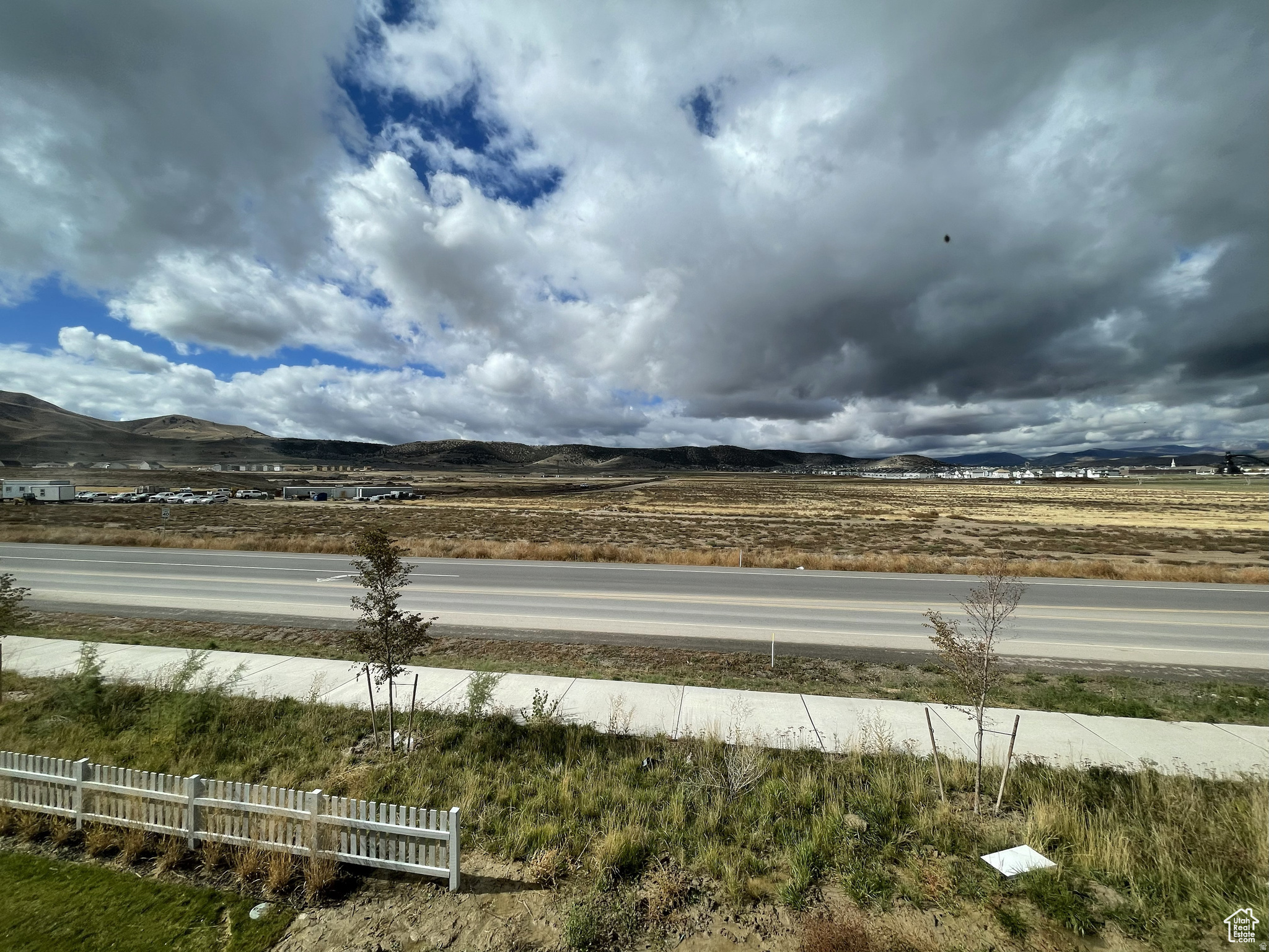 BEACON POINTE - Residential