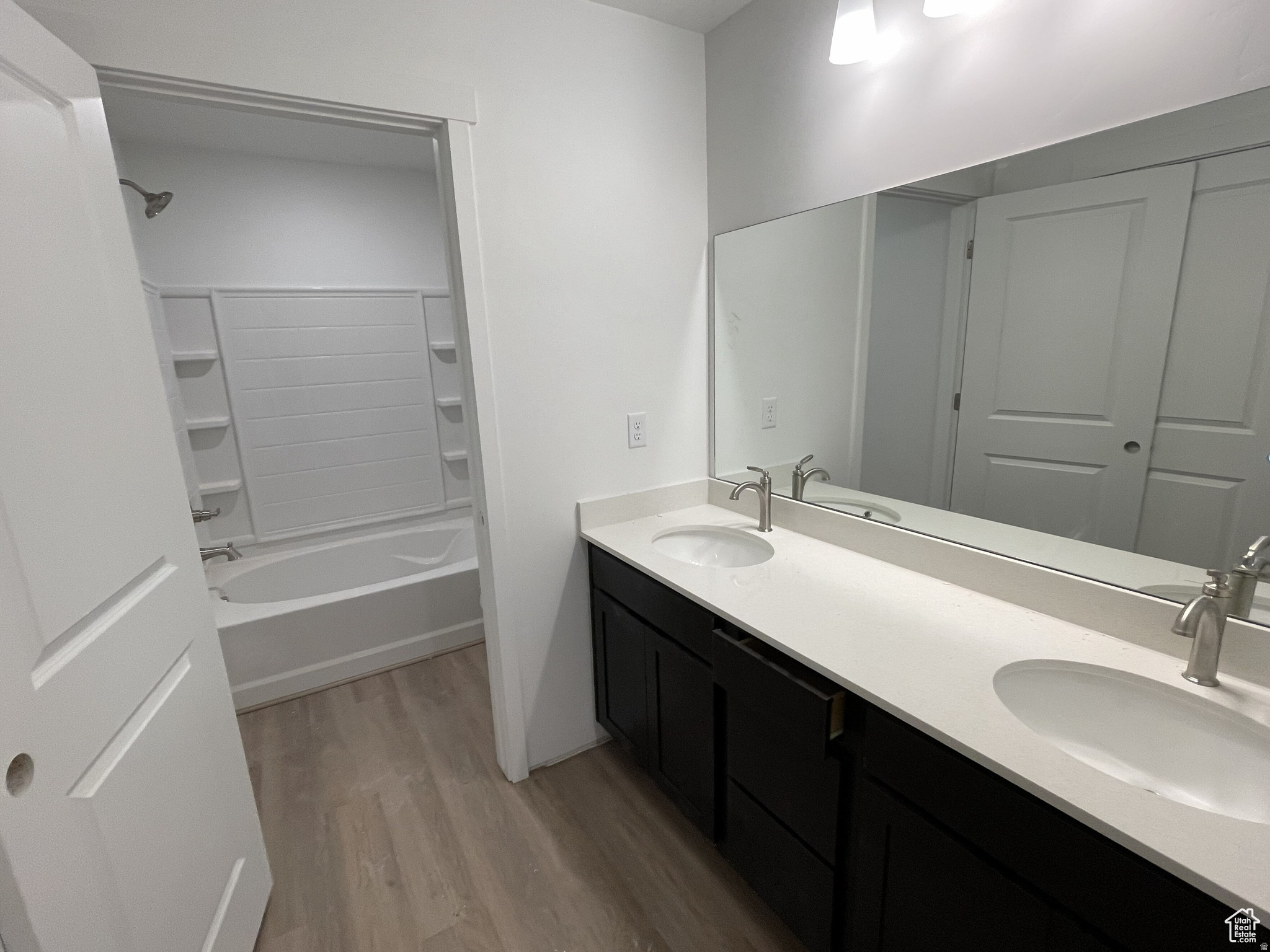 BEACON POINTE - Residential