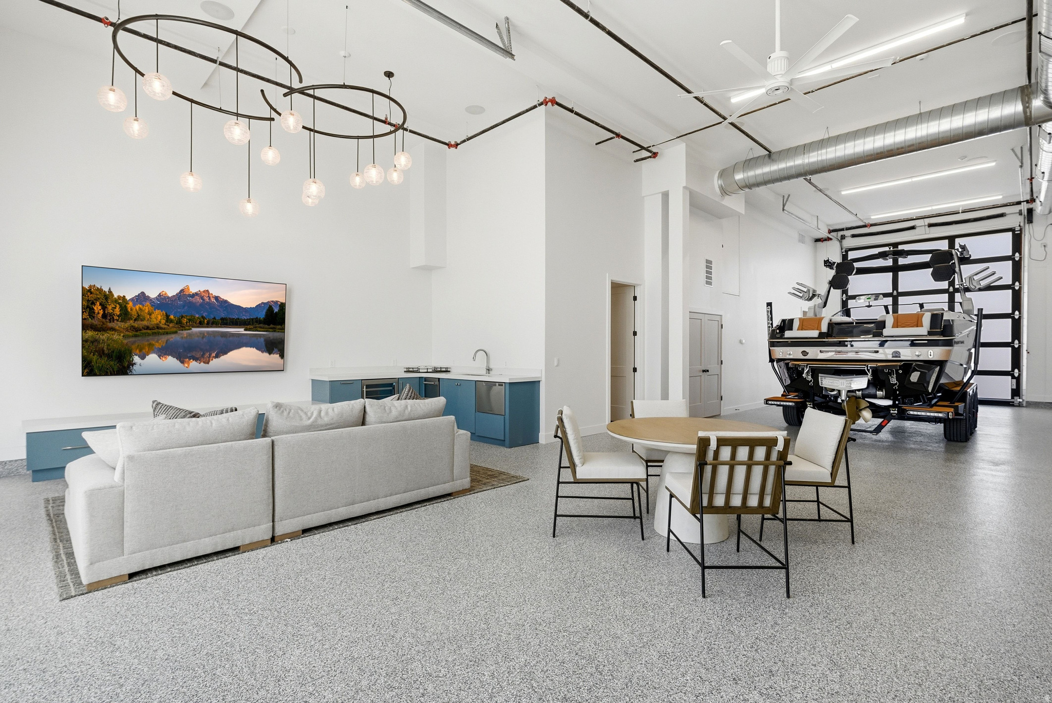 MOUNTAIN VIEW COMMON - Residential