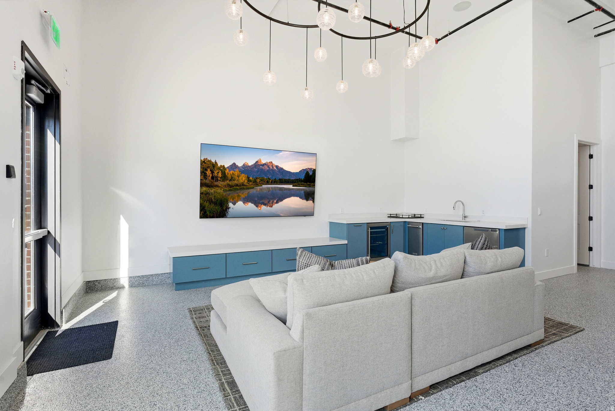 MOUNTAIN VIEW COMMON - Residential