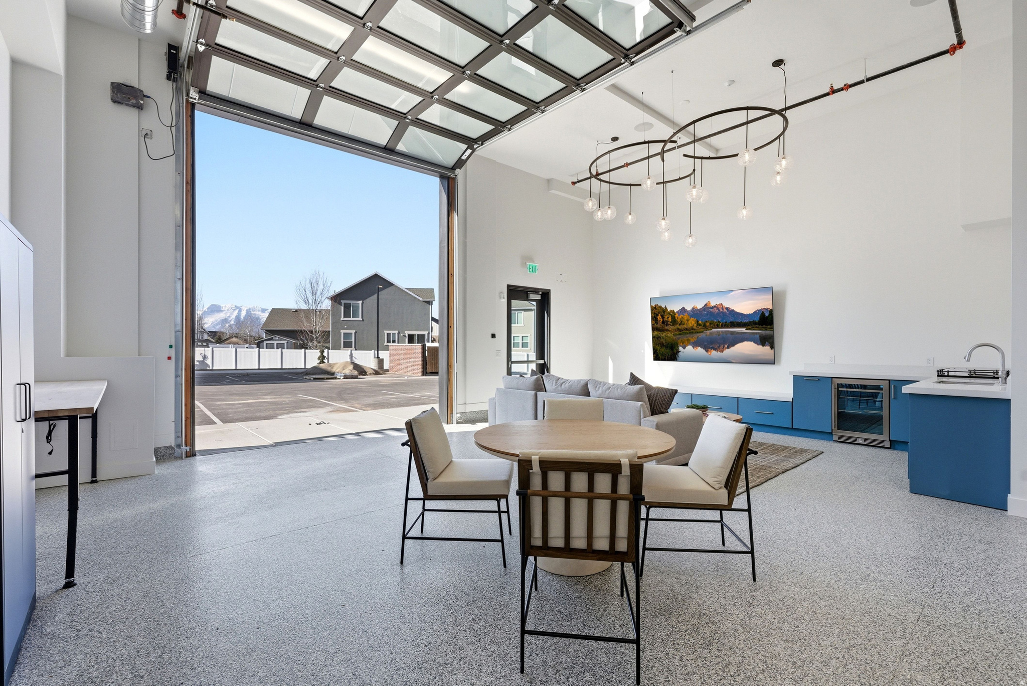 MOUNTAIN VIEW COMMON - Residential