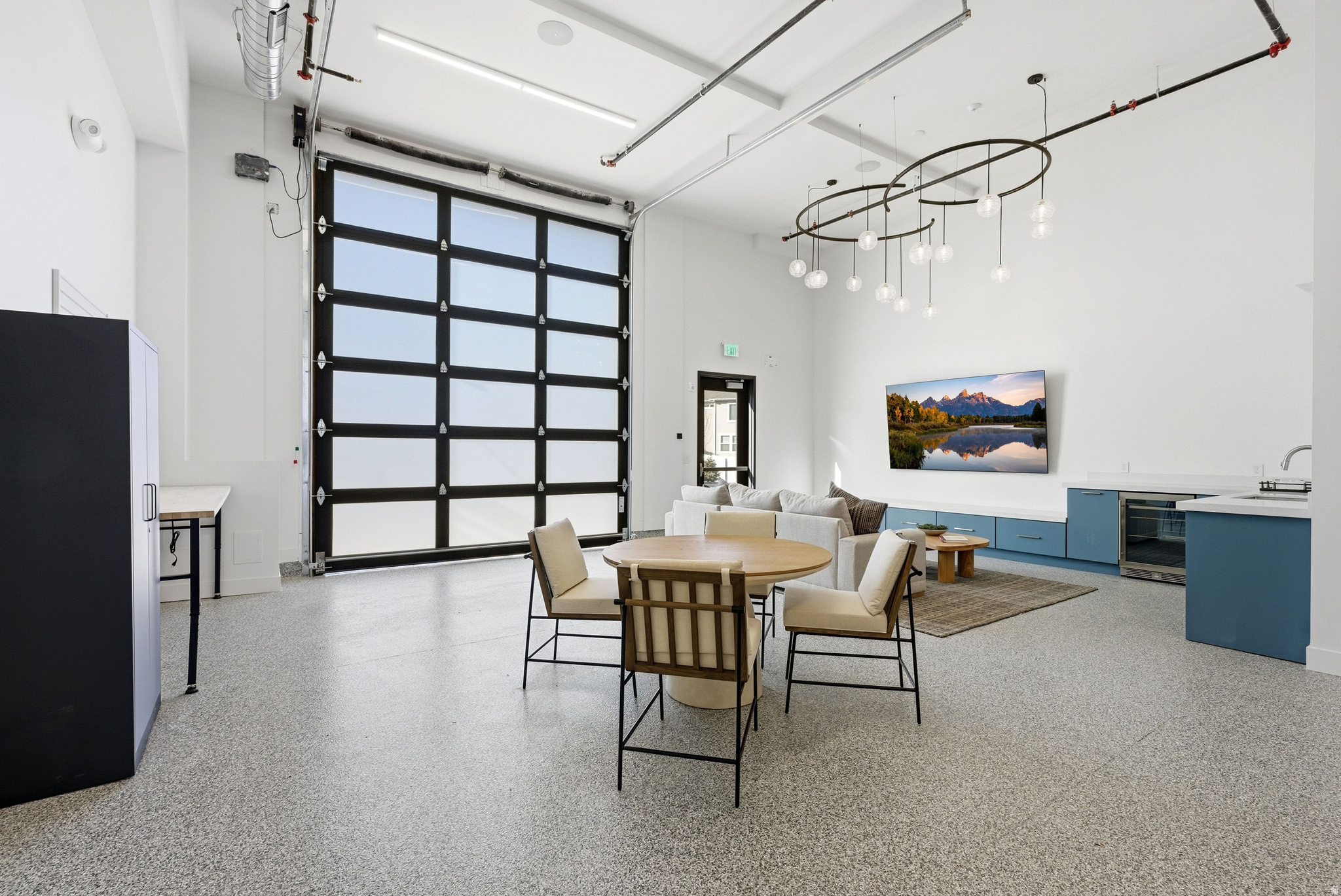 MOUNTAIN VIEW COMMON - Residential