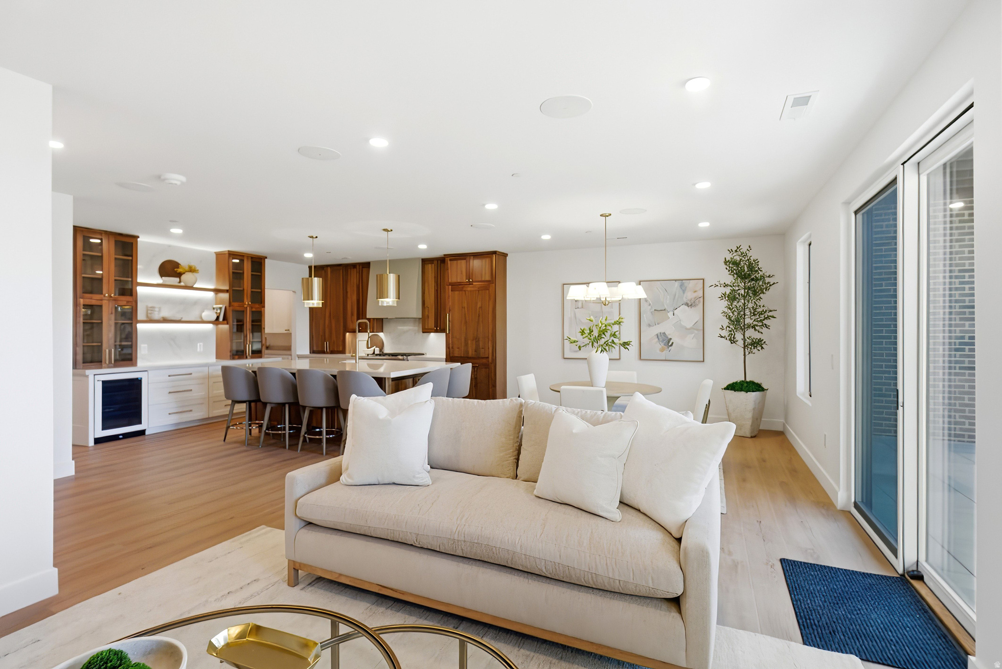 MOUNTAIN VIEW COMMON - Residential