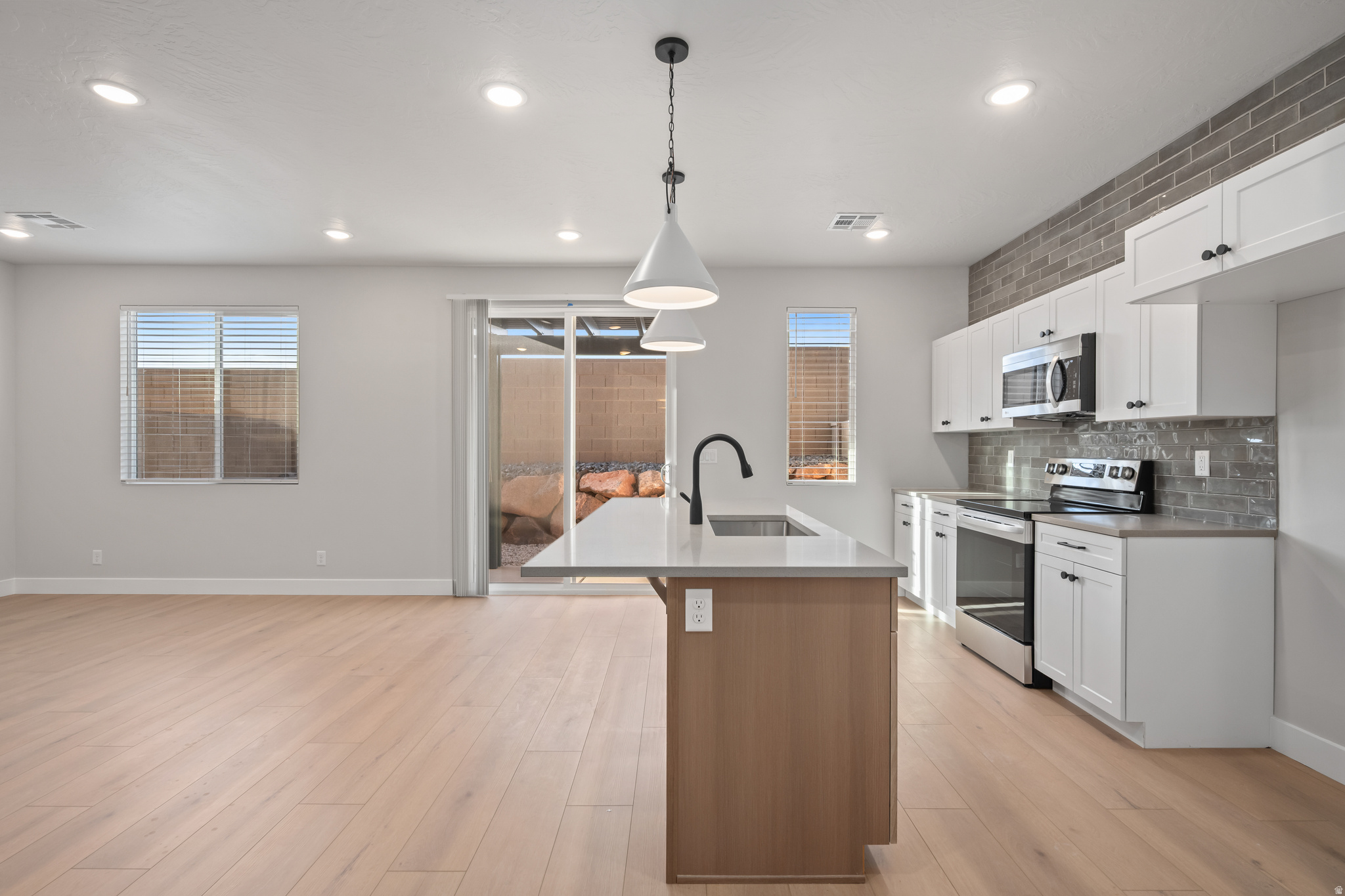 RISE AT CORAL CANYON - Residential