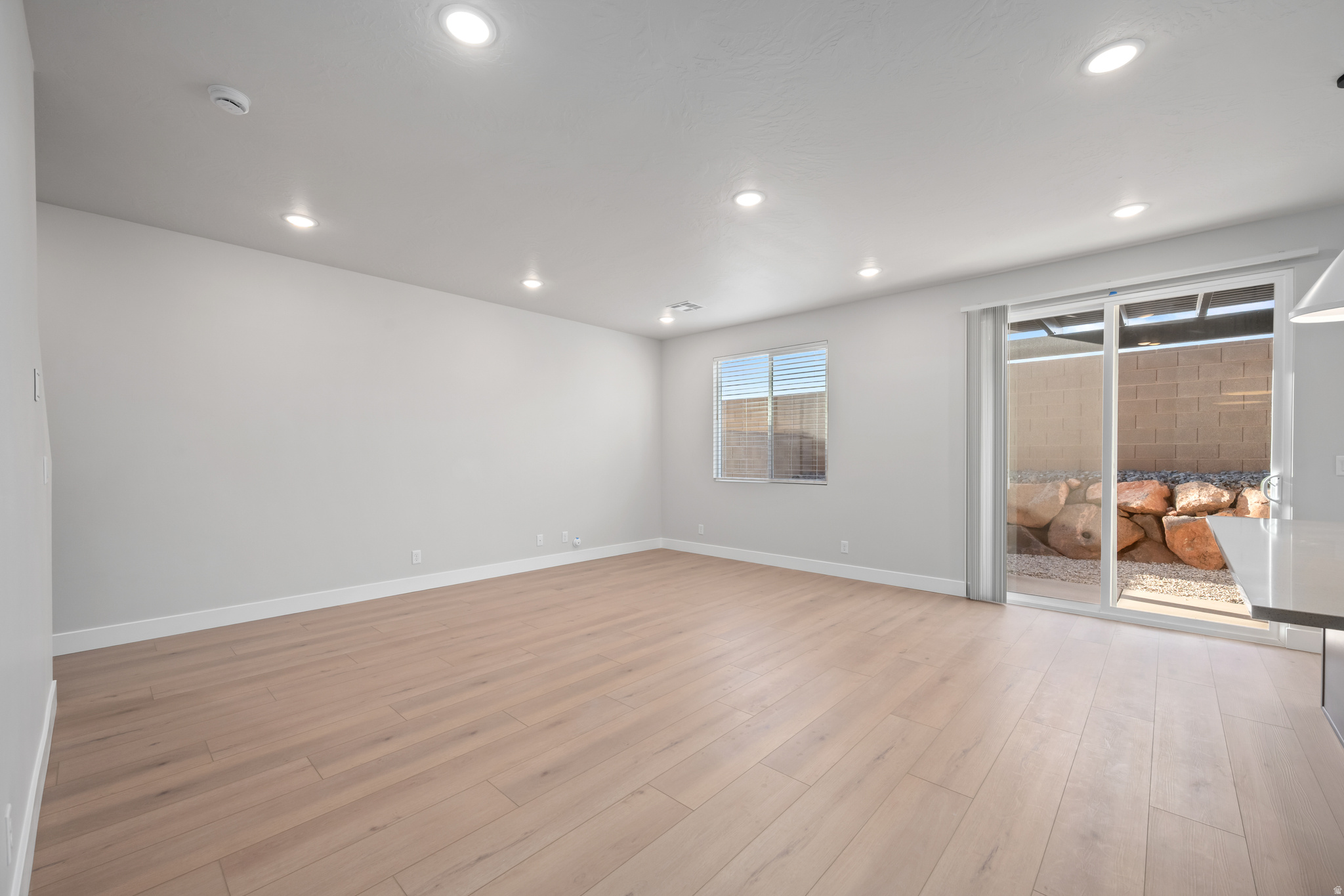 RISE AT CORAL CANYON - Residential