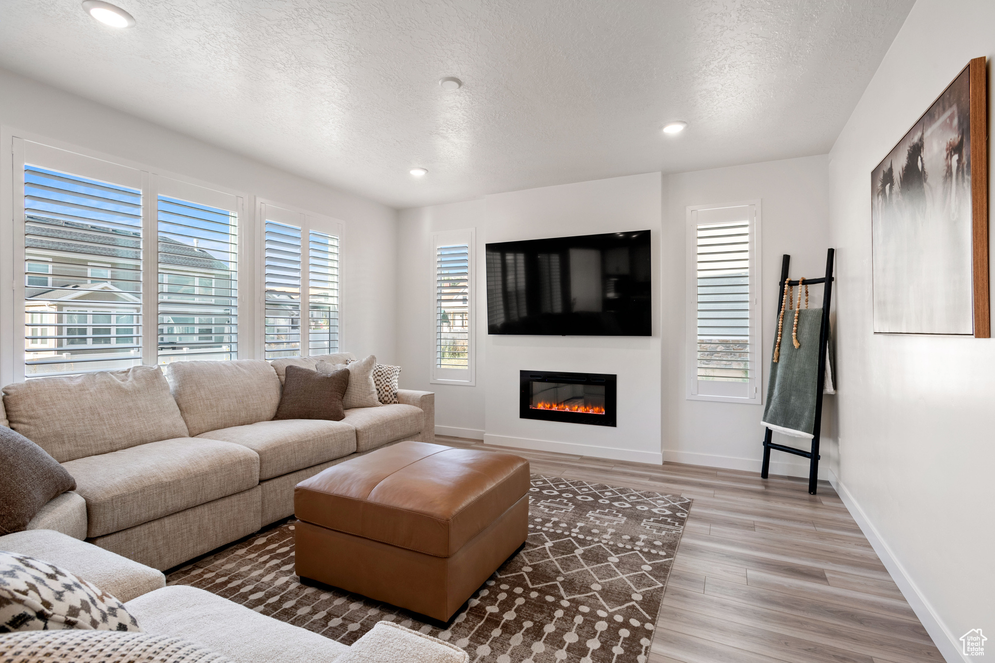 MAPLETON HEIGHTS - Residential