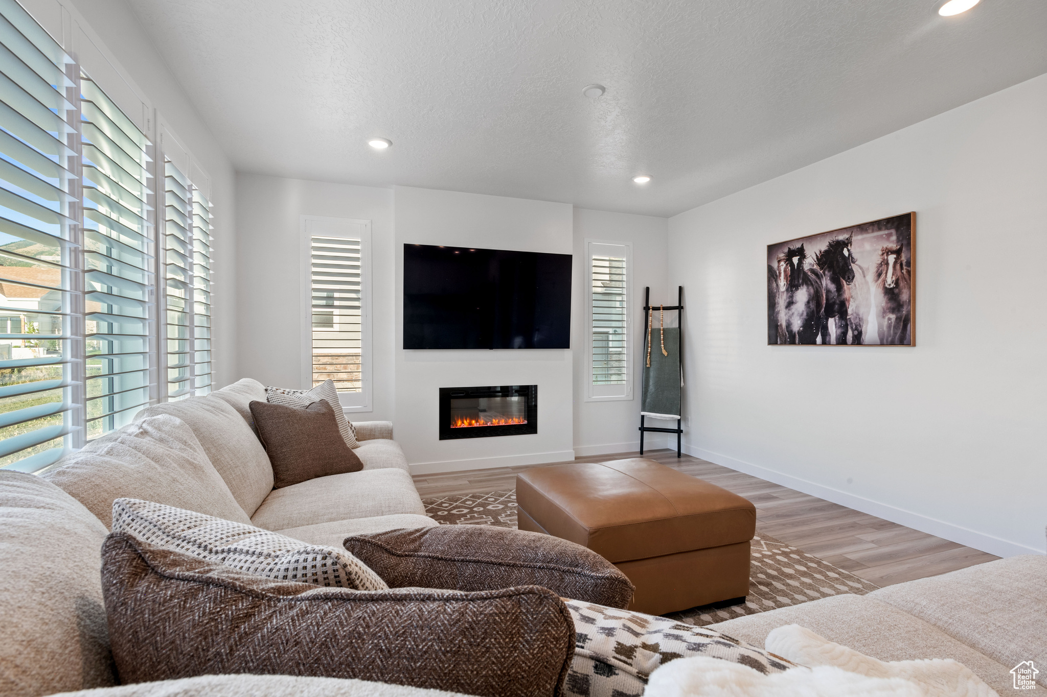 MAPLETON HEIGHTS - Residential