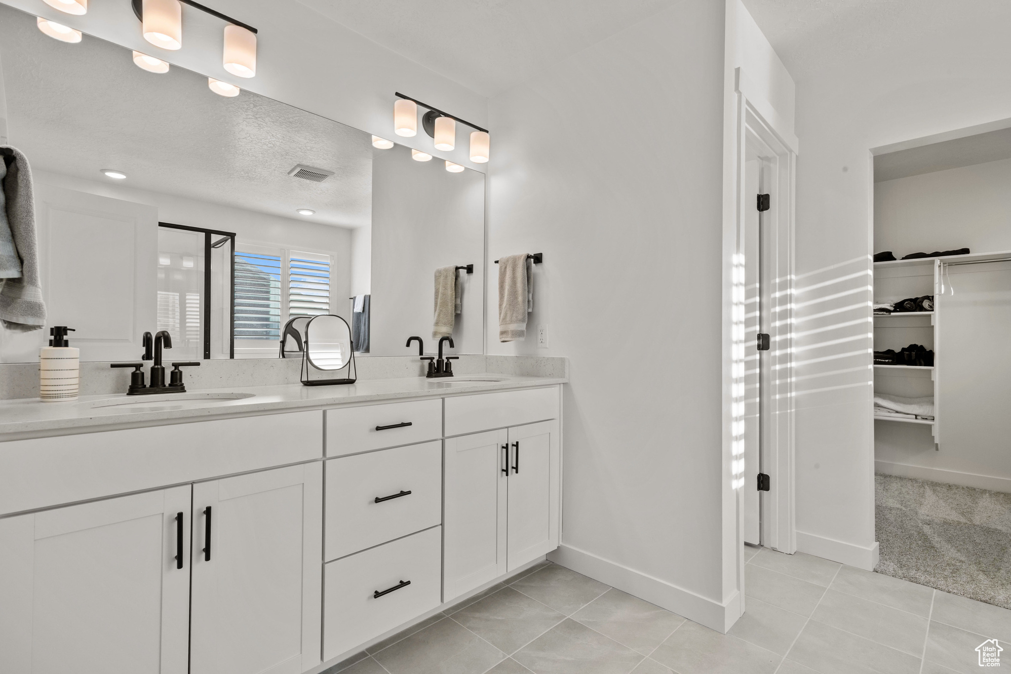 MAPLETON HEIGHTS - Residential