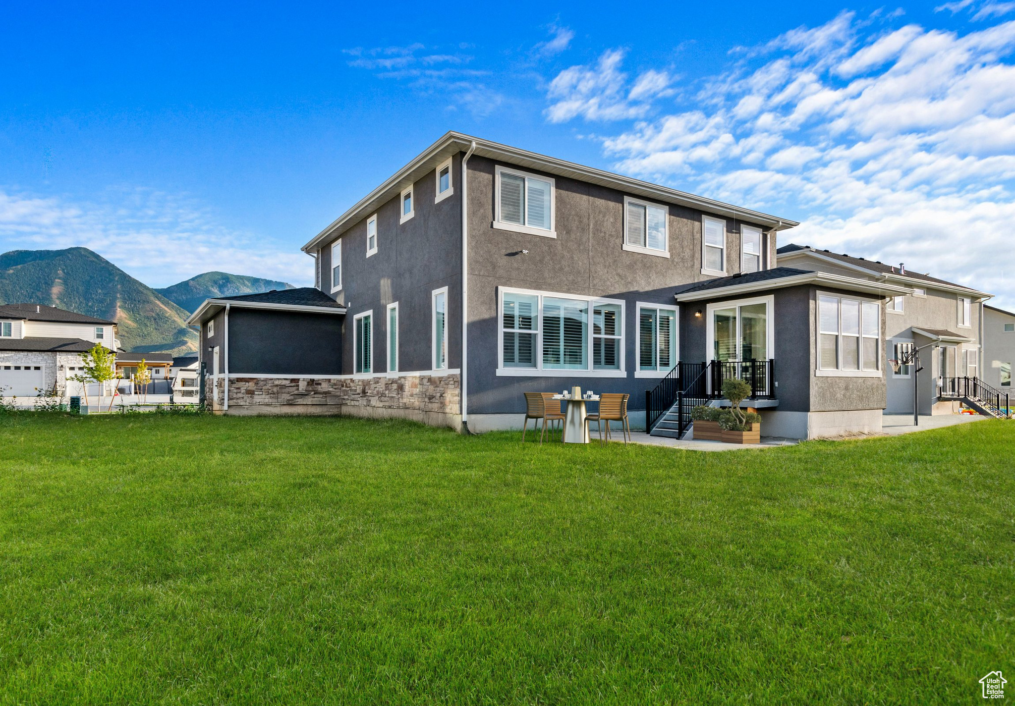 MAPLETON HEIGHTS - Residential