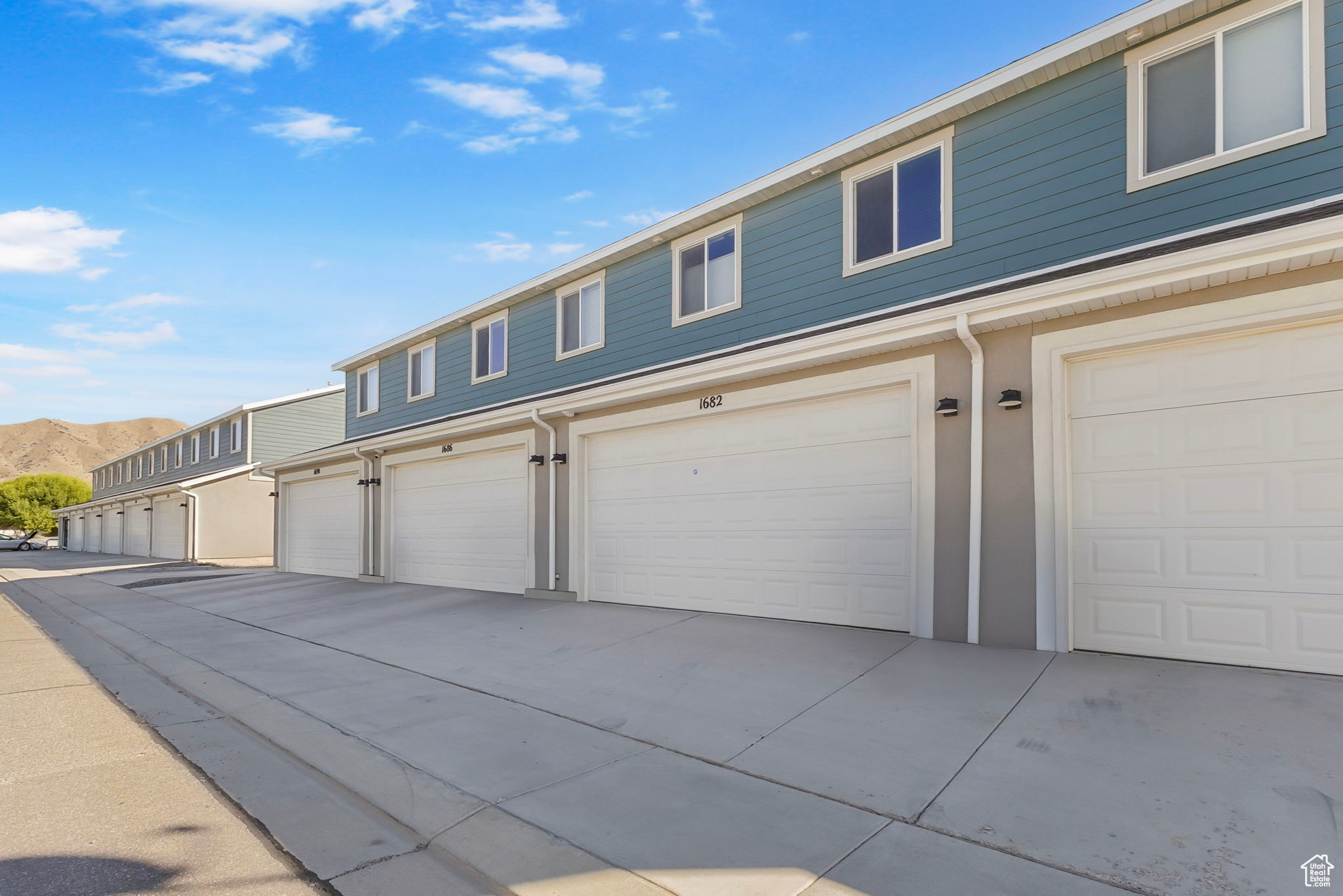 TRAIL HEAD - Residential