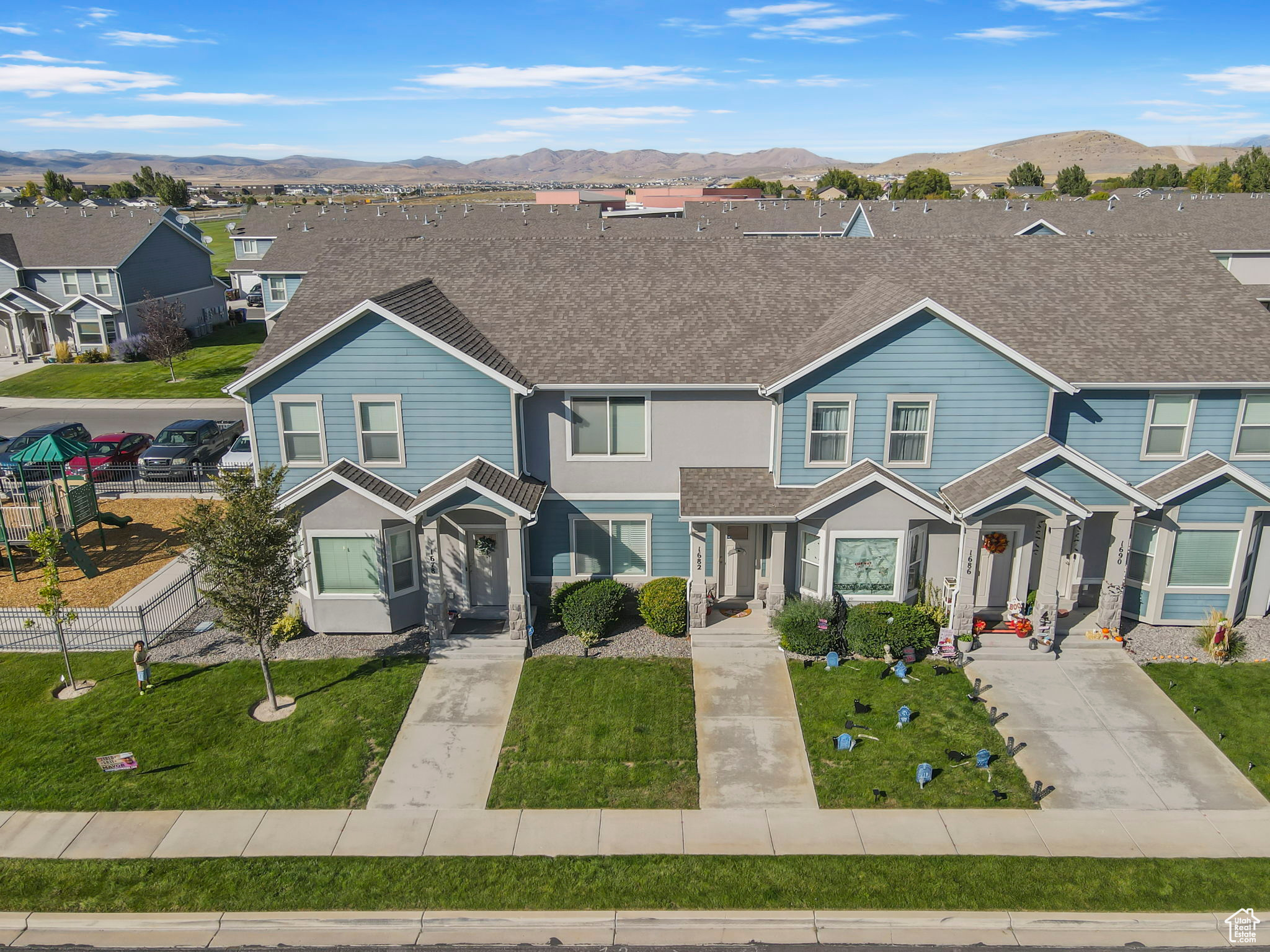 TRAIL HEAD - Residential