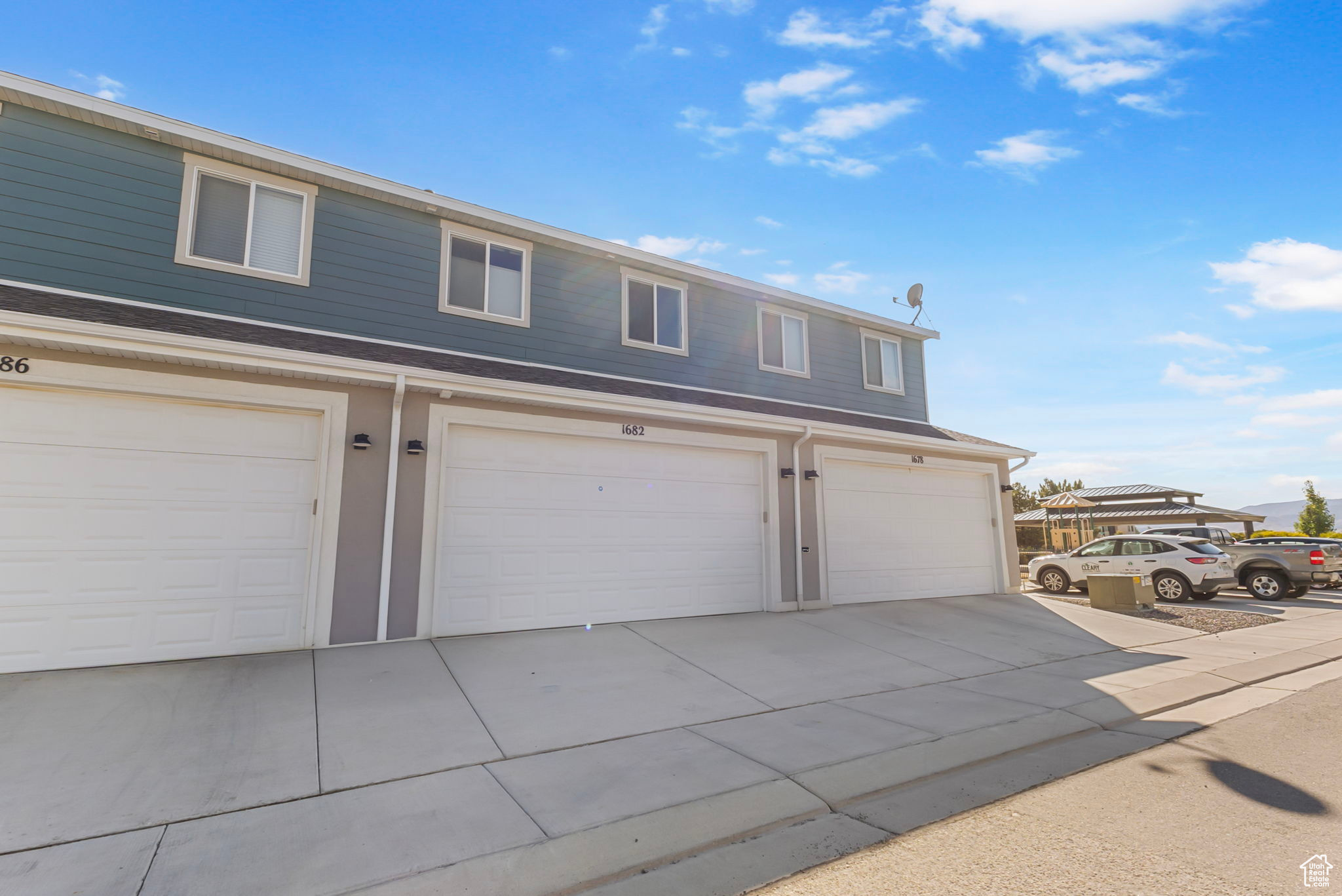 TRAIL HEAD - Residential