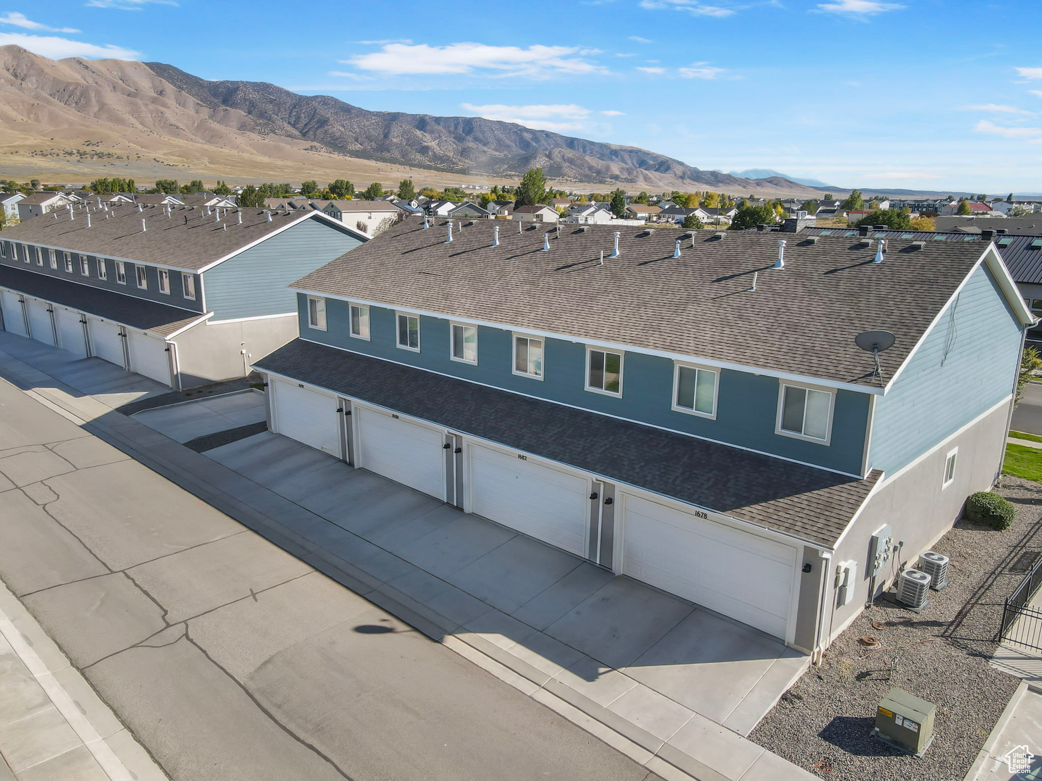 TRAIL HEAD - Residential