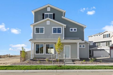 Photo of 411 E KANAB CREEK DR #206, Saratoga Springs, UT 84045 (MLS # 2133183)