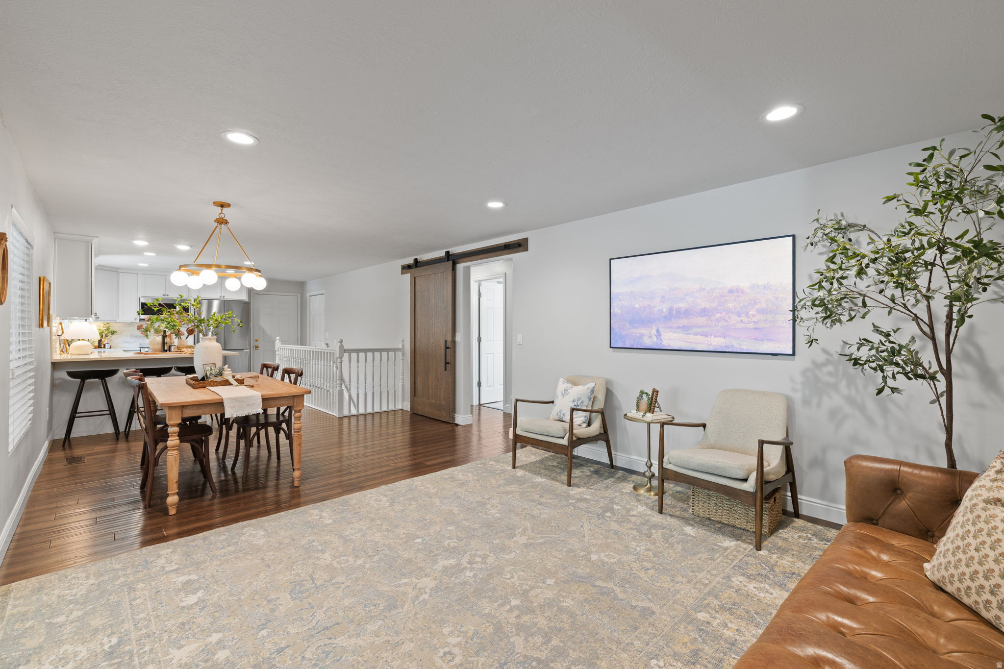 HIDDEN OAKS - Residential