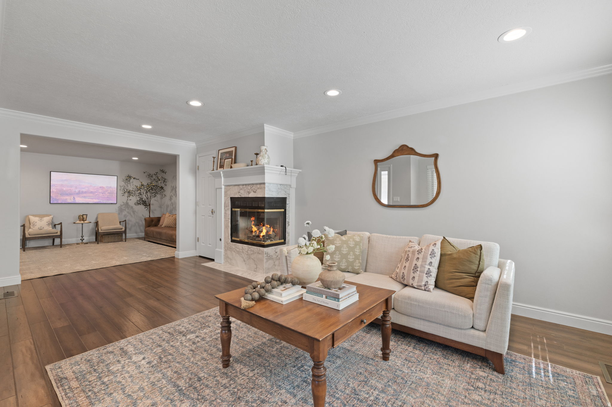 HIDDEN OAKS - Residential