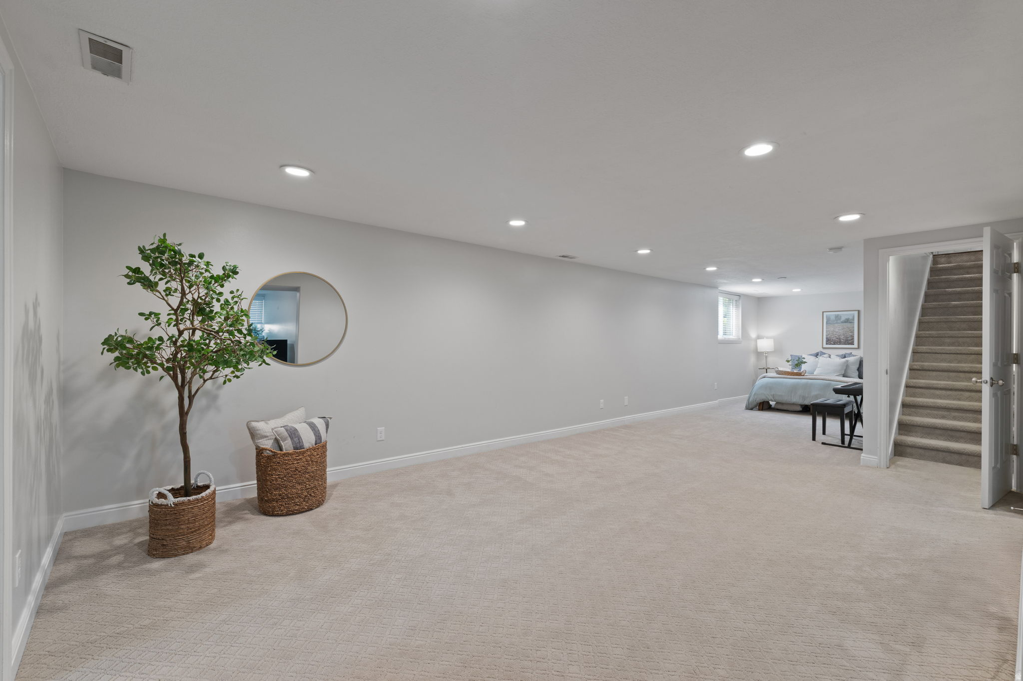 HIDDEN OAKS - Residential