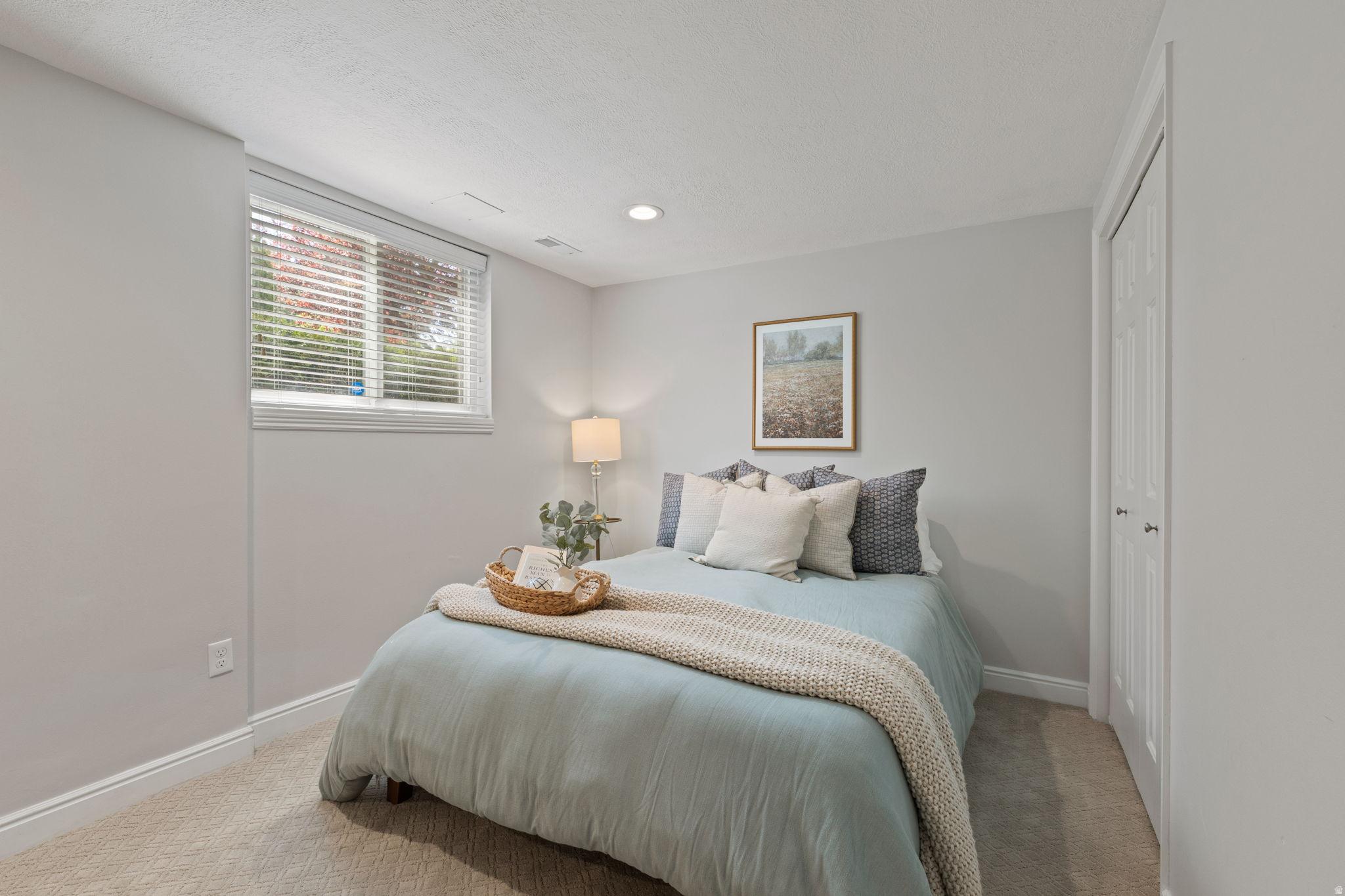 HIDDEN OAKS - Residential