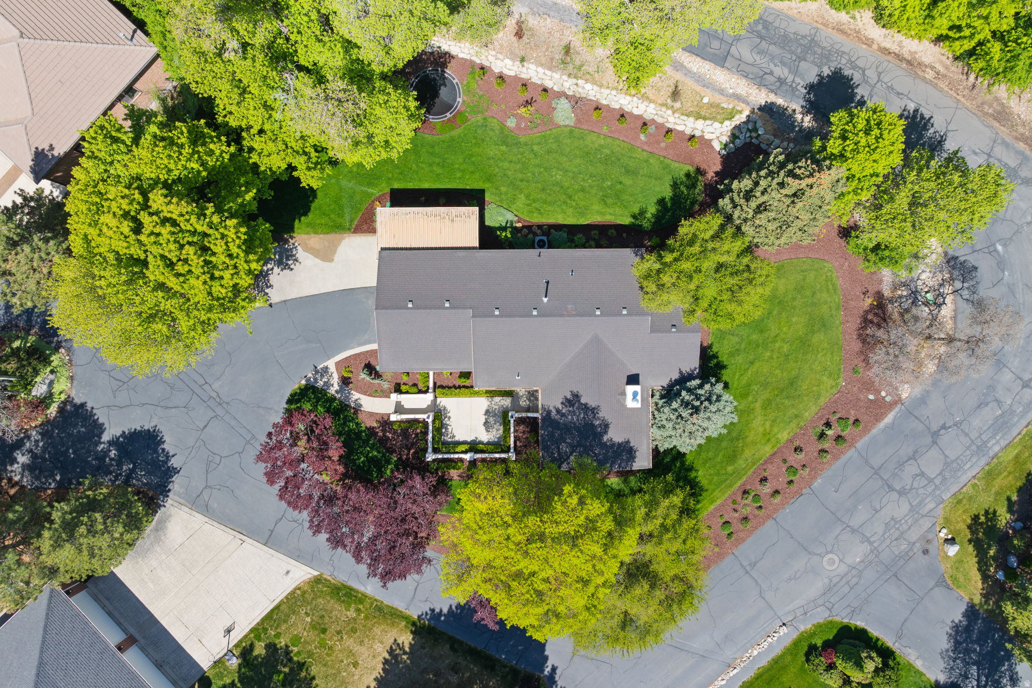 HIDDEN OAKS - Residential