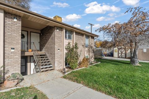 Photo of 2588 S 900 E #APT 3, Salt Lake City, UT 84106 (MLS # 2122861)