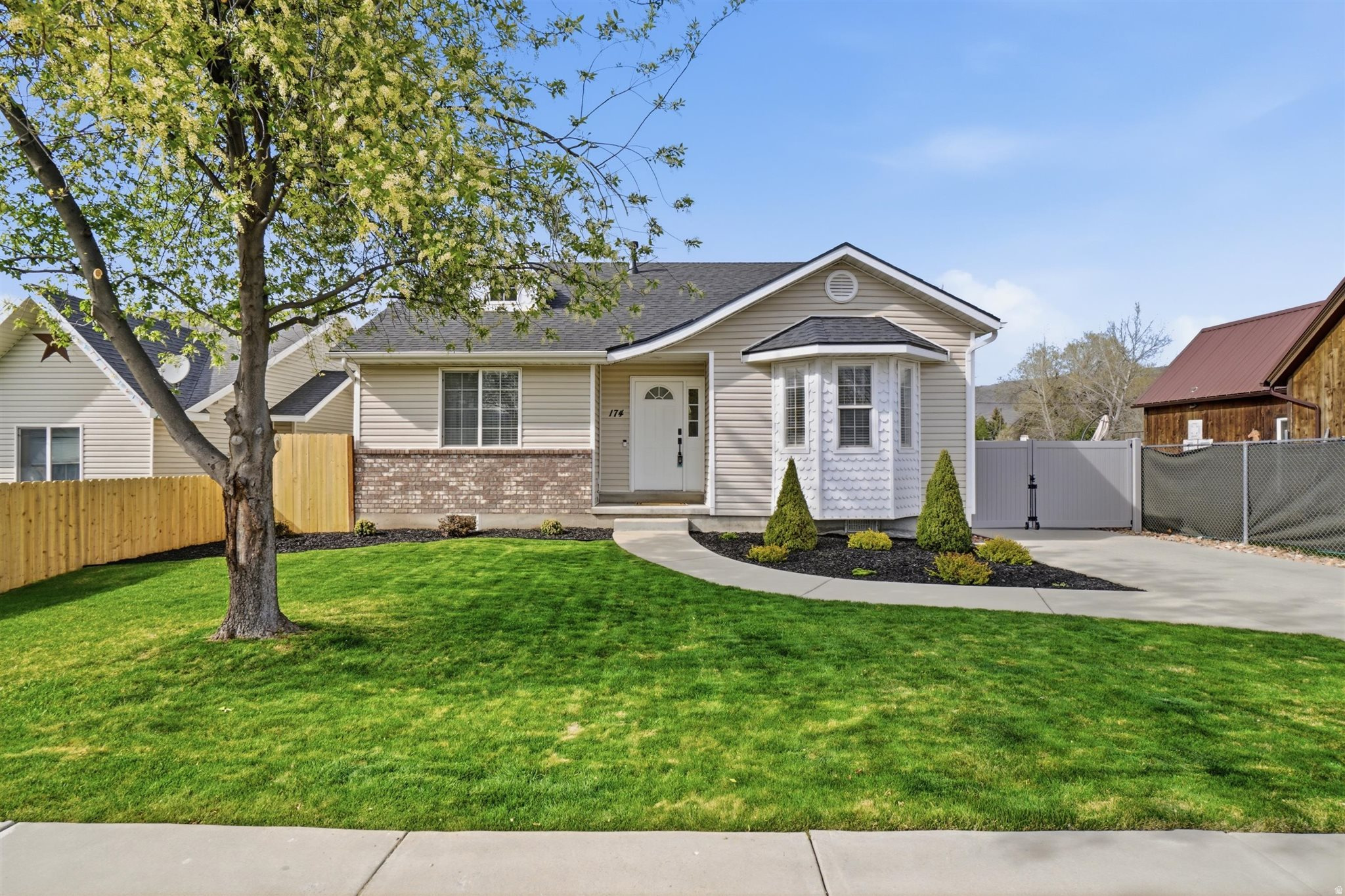 M PETERSEN - Residential