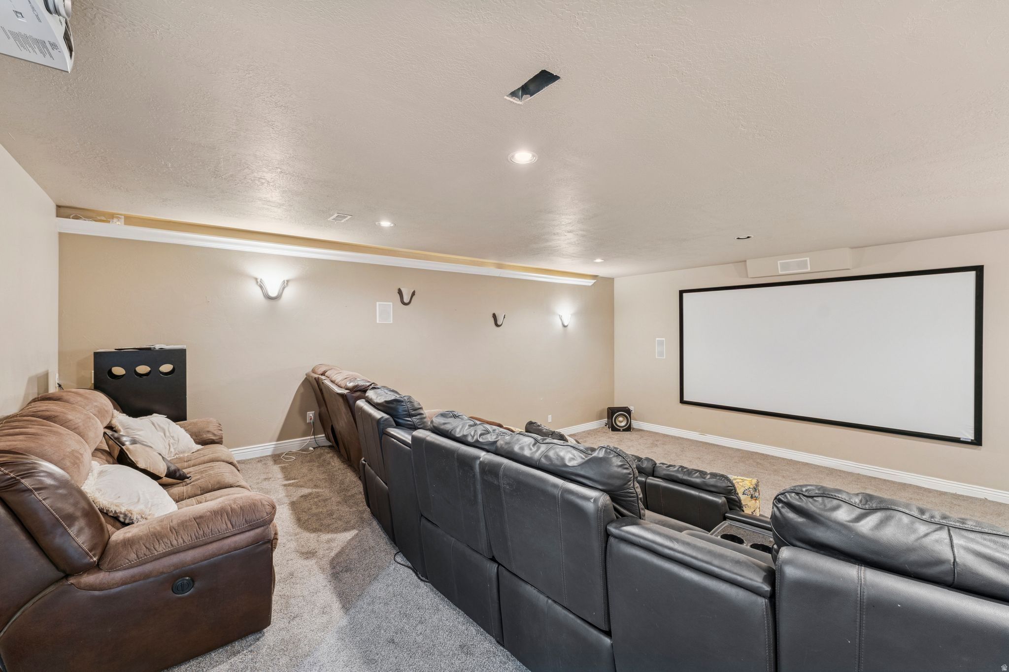 NORTH RANCH - Residential