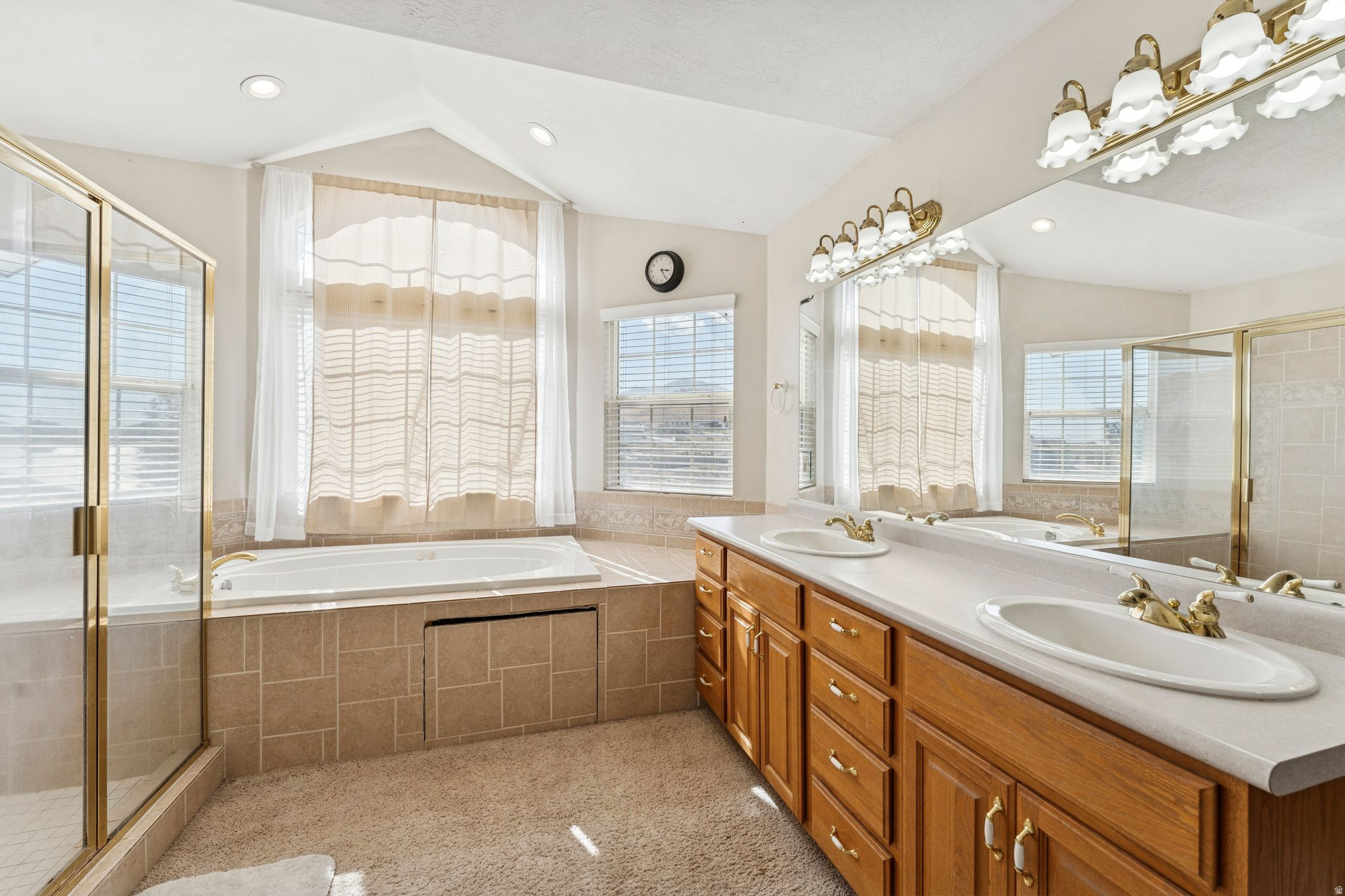 NORTH RANCH - Residential