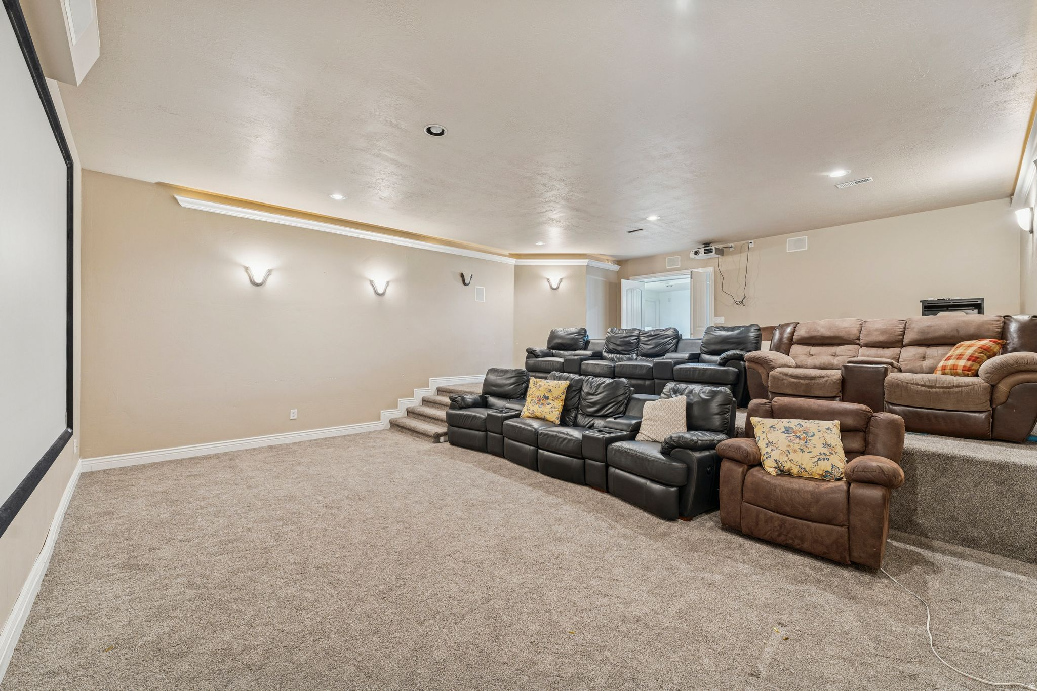 NORTH RANCH - Residential