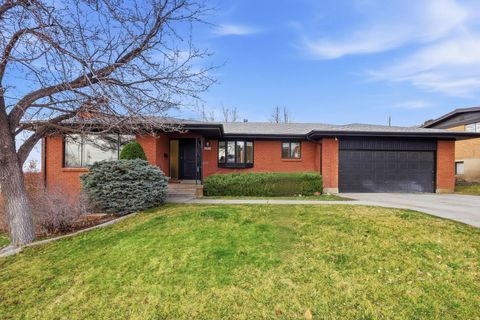 Photo of 683 E 100 N, Bountiful, UT 84010 (MLS # 2139240)