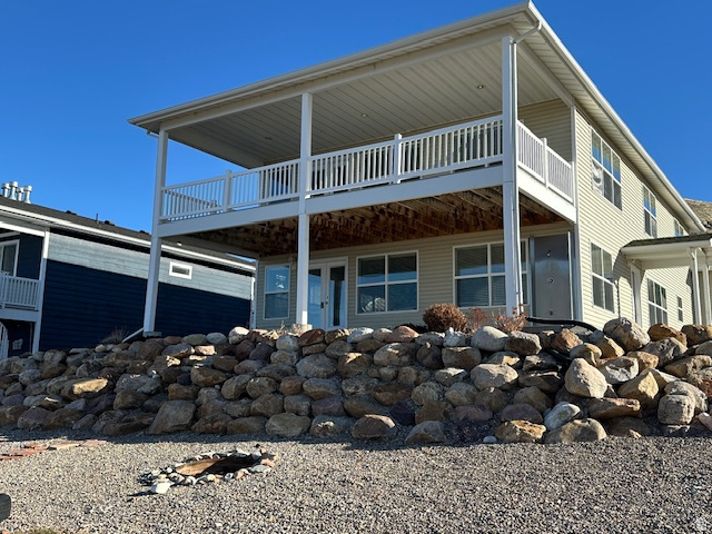 EAST SHORES - Residential