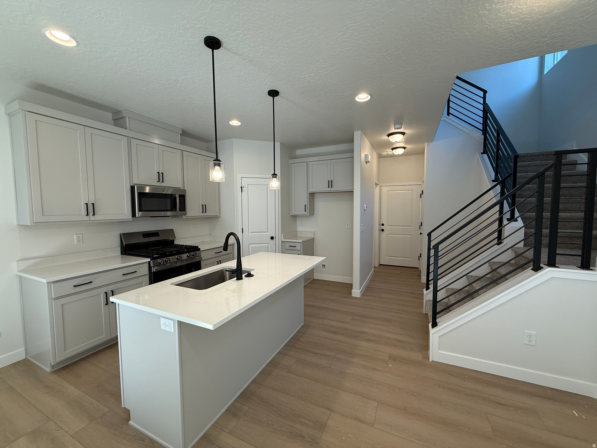 MEADOWBROOK - Residential